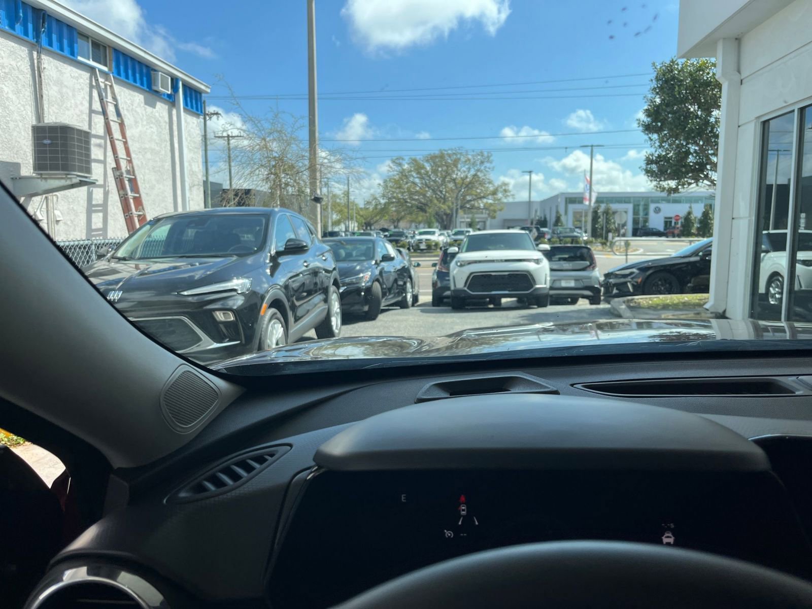 Thumbnail: 2025 Chevrolet Trax - 34