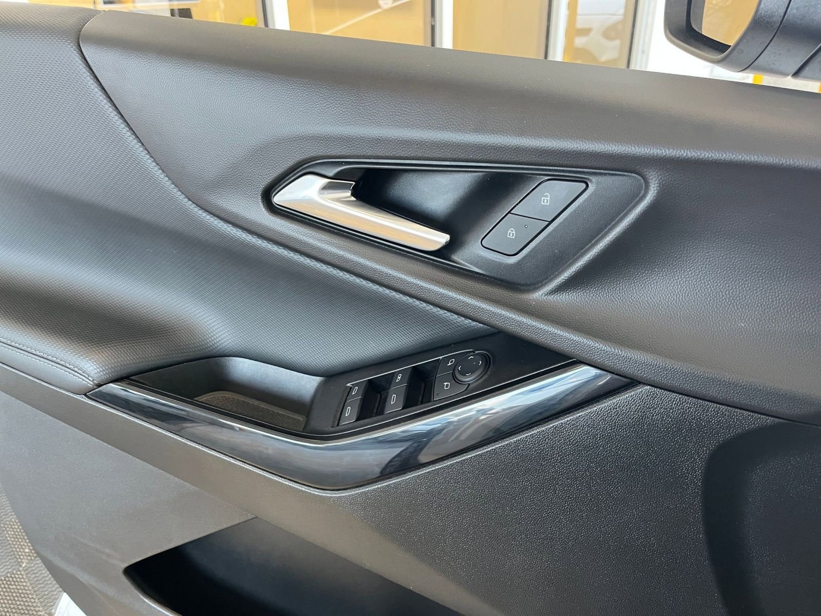 Thumbnail: 2025 Chevrolet Equinox - 20