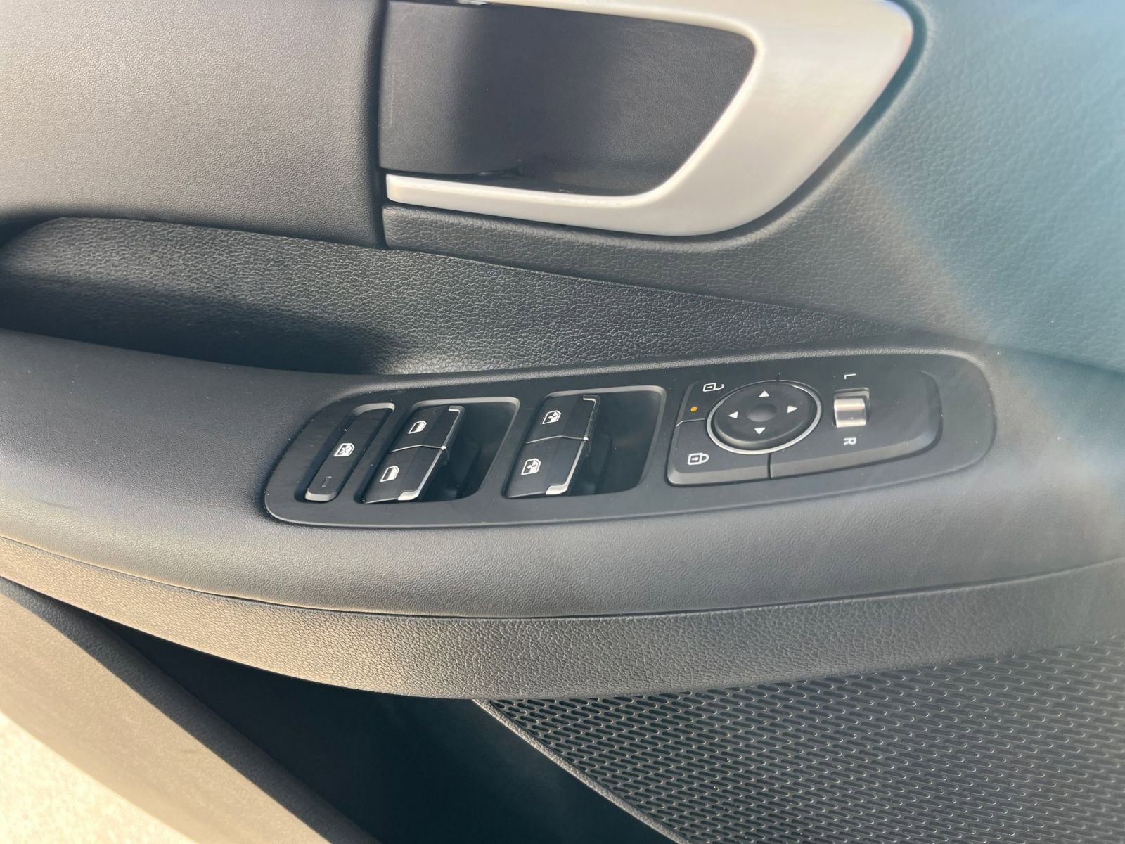 Thumbnail: 2025 Hyundai Sonata - 30