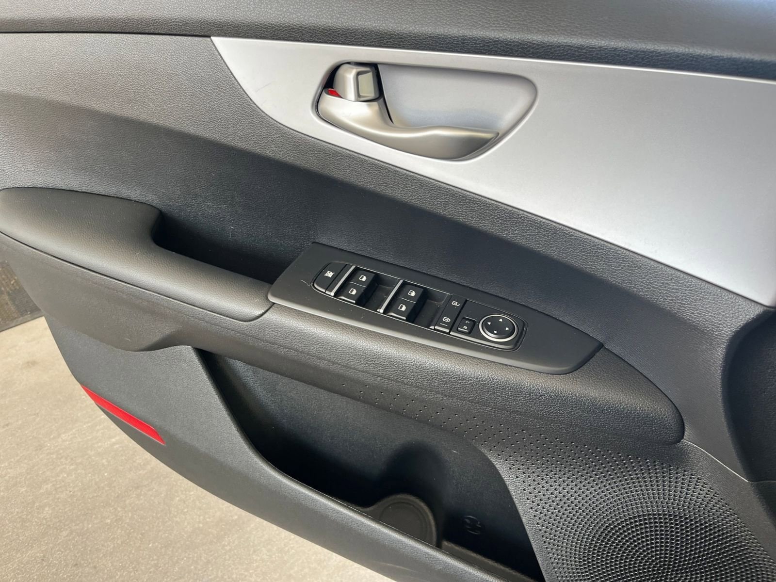Thumbnail: 2024 Kia Forte - 20