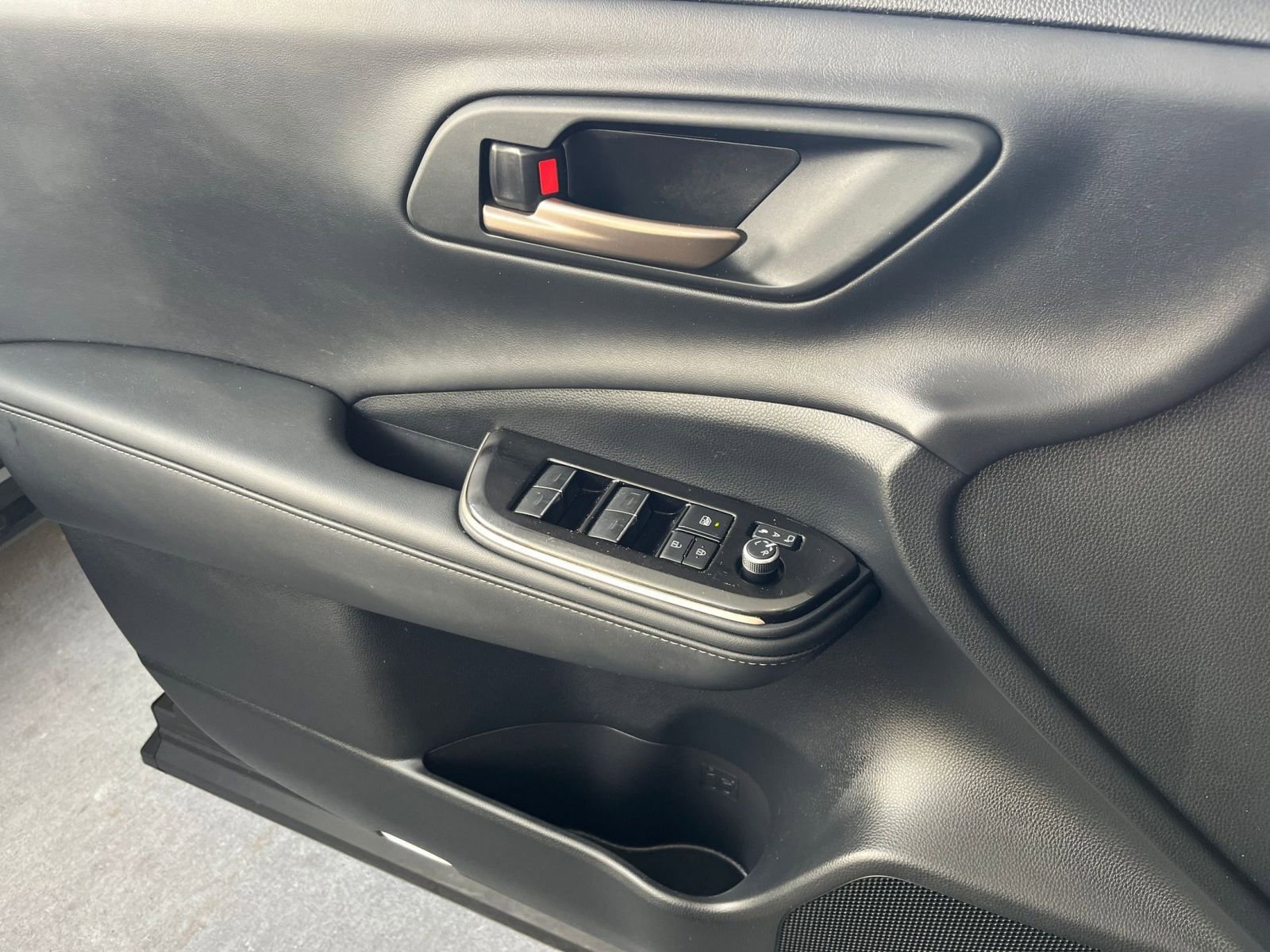 Thumbnail: 2025 Toyota Crown - 20