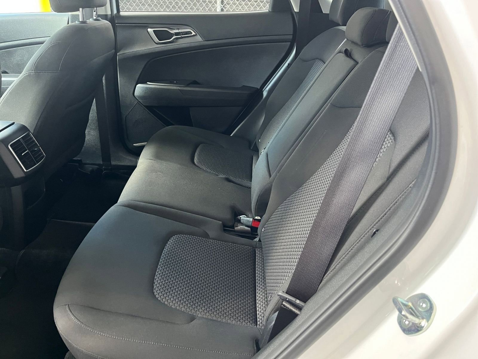 Thumbnail: 2025 Kia Sportage - 25