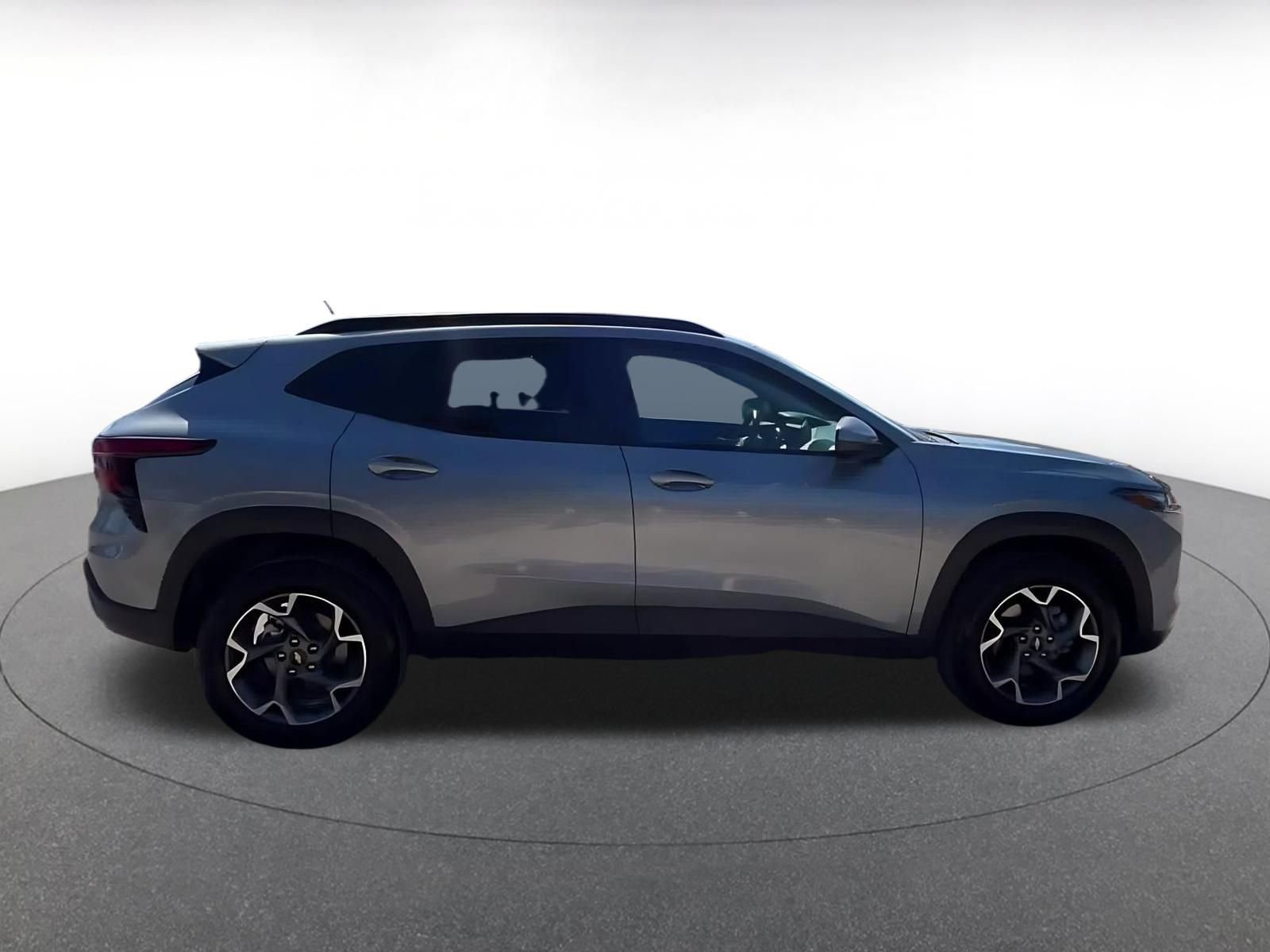 Thumbnail: 2025 Chevrolet Trax - 16