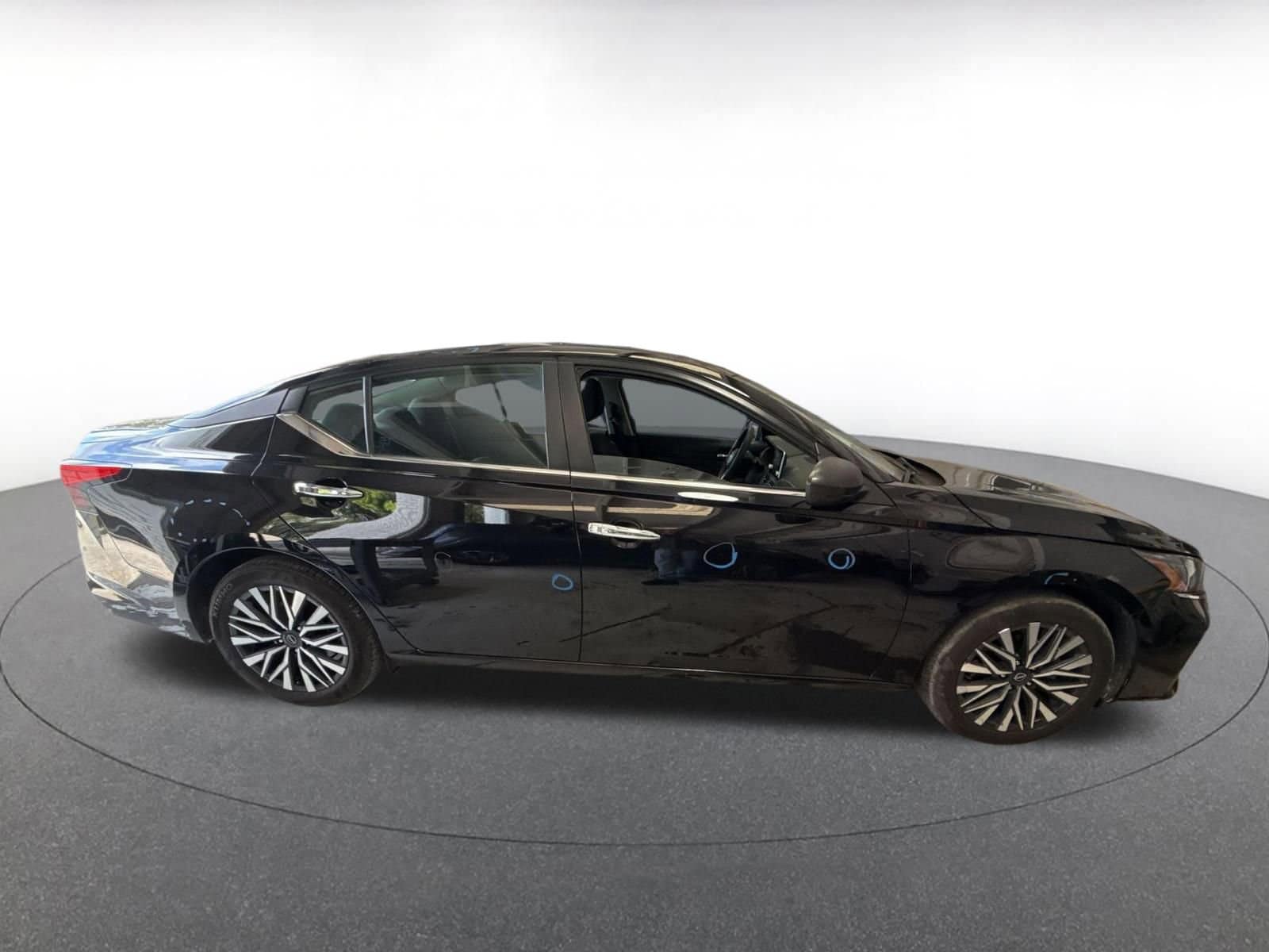 Thumbnail: 2025 Nissan Altima - 8