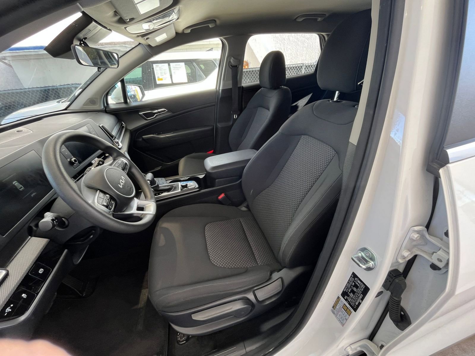 Thumbnail: 2025 Kia Sportage - 25