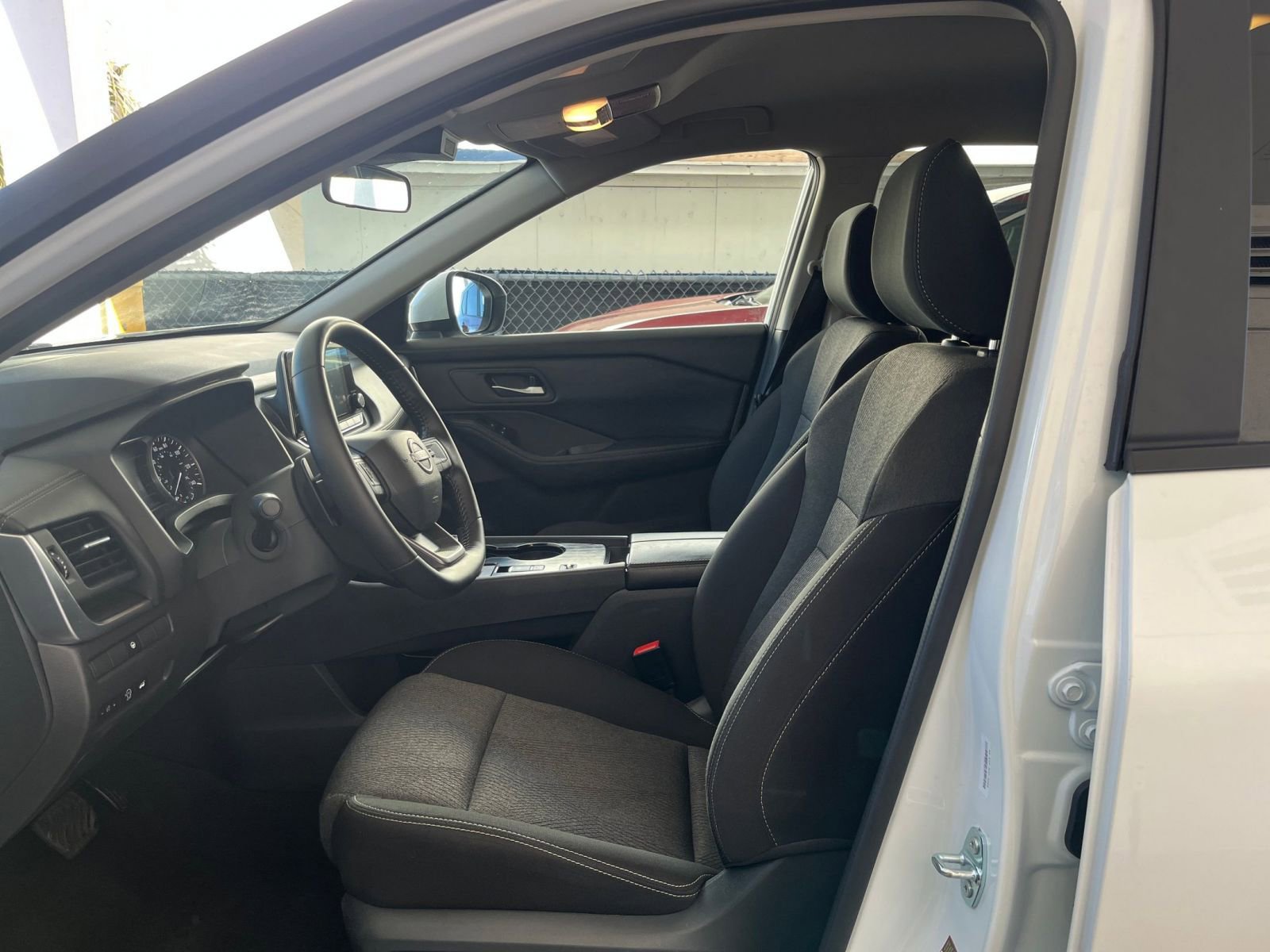 Thumbnail: 2025 Nissan Rogue - 28