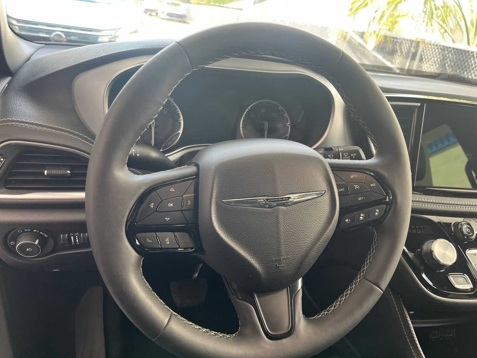 Thumbnail: 2025 Chrysler Pacifica - 31