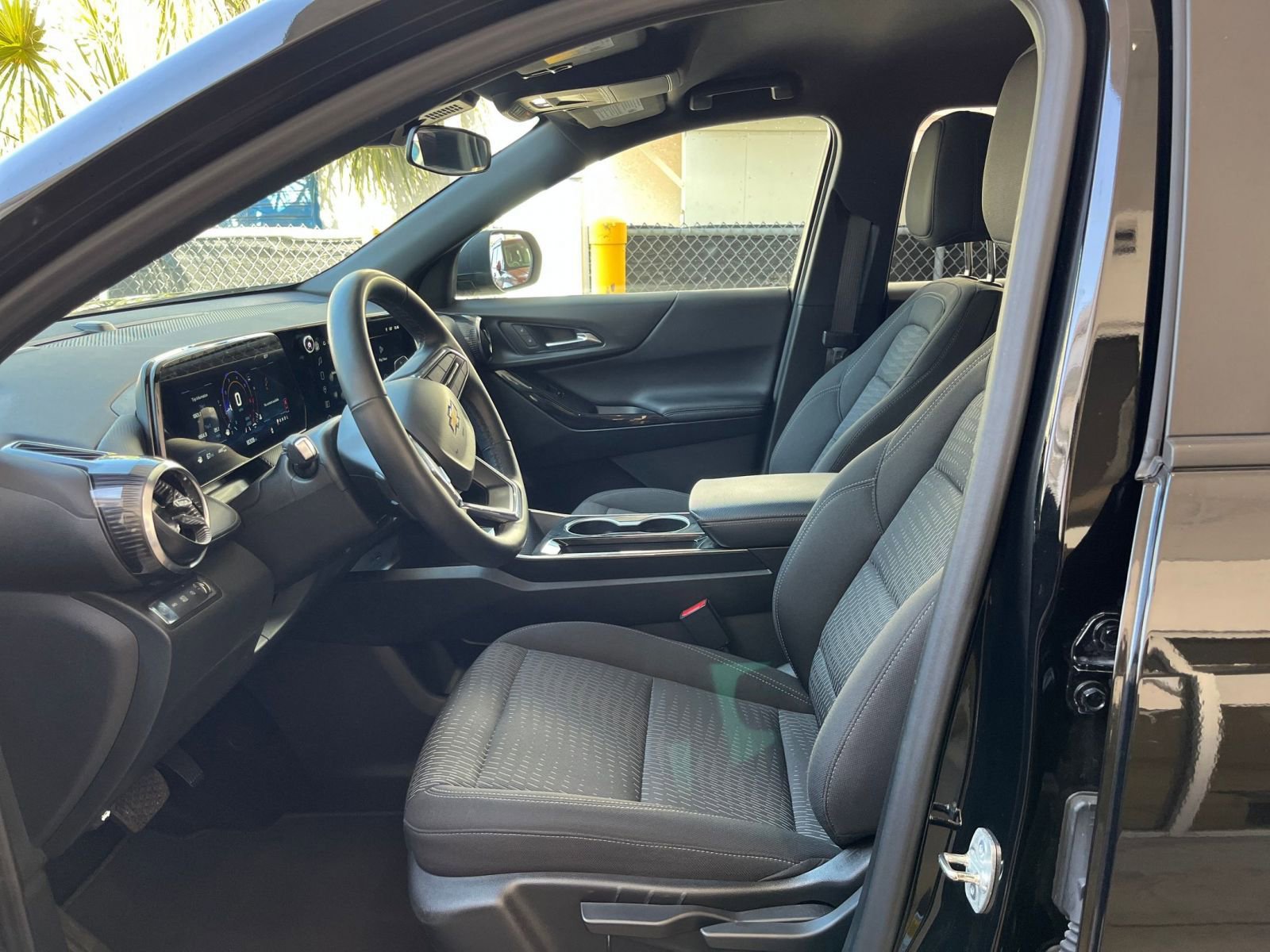 Thumbnail: 2025 Chevrolet Equinox - 27