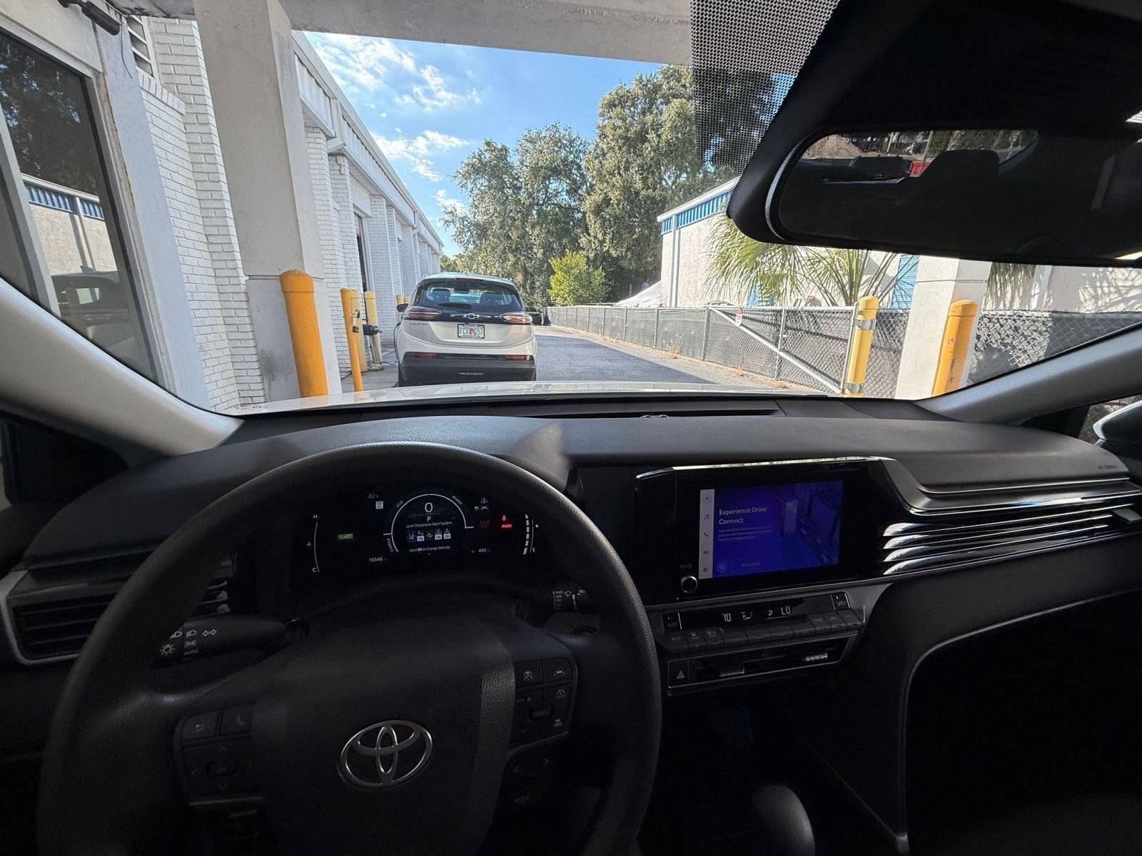 Thumbnail: 2025 Toyota Camry - 33