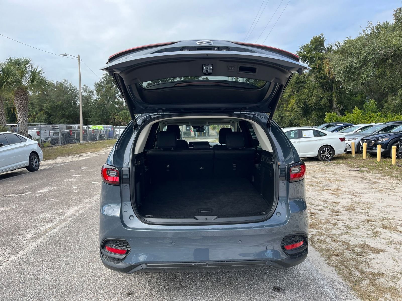 Thumbnail: 2025 Mazda CX-70 - 31