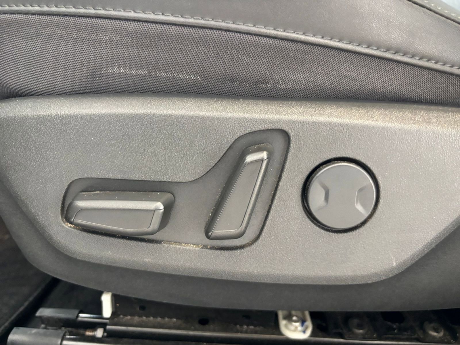 Thumbnail: 2024 Kia Niro - 28