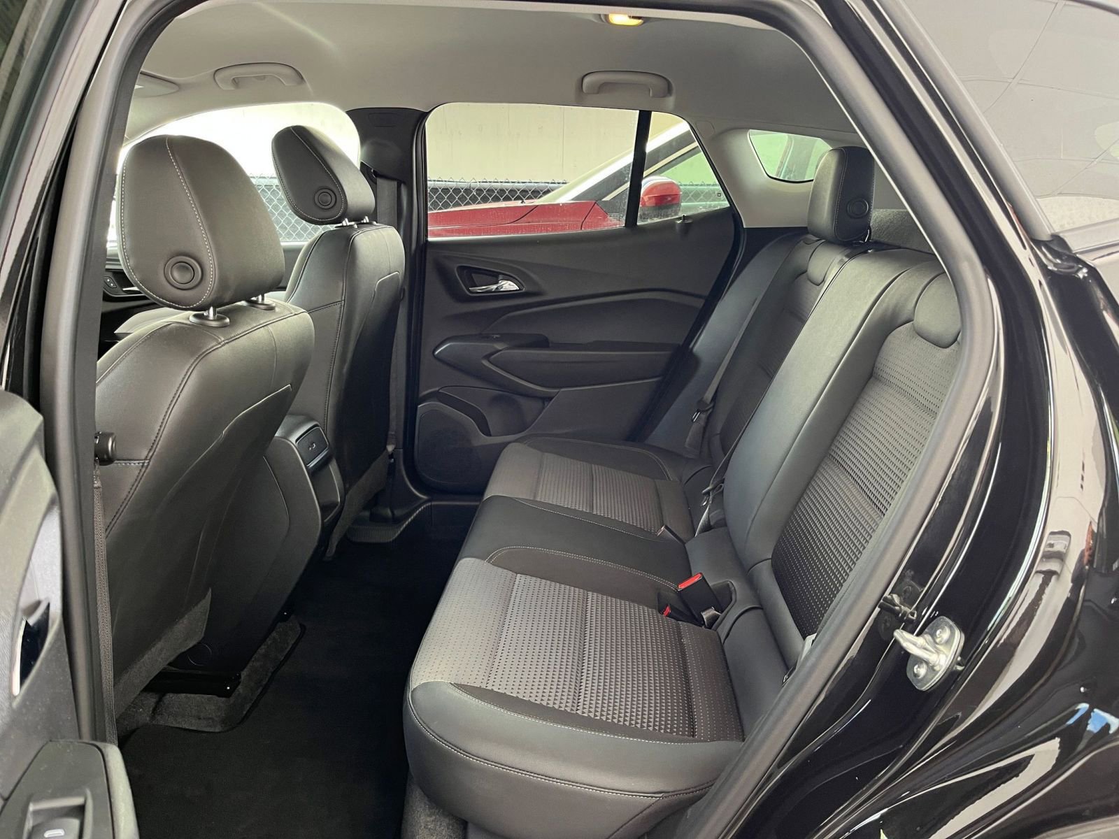 Thumbnail: 2025 Chevrolet Trax - 25