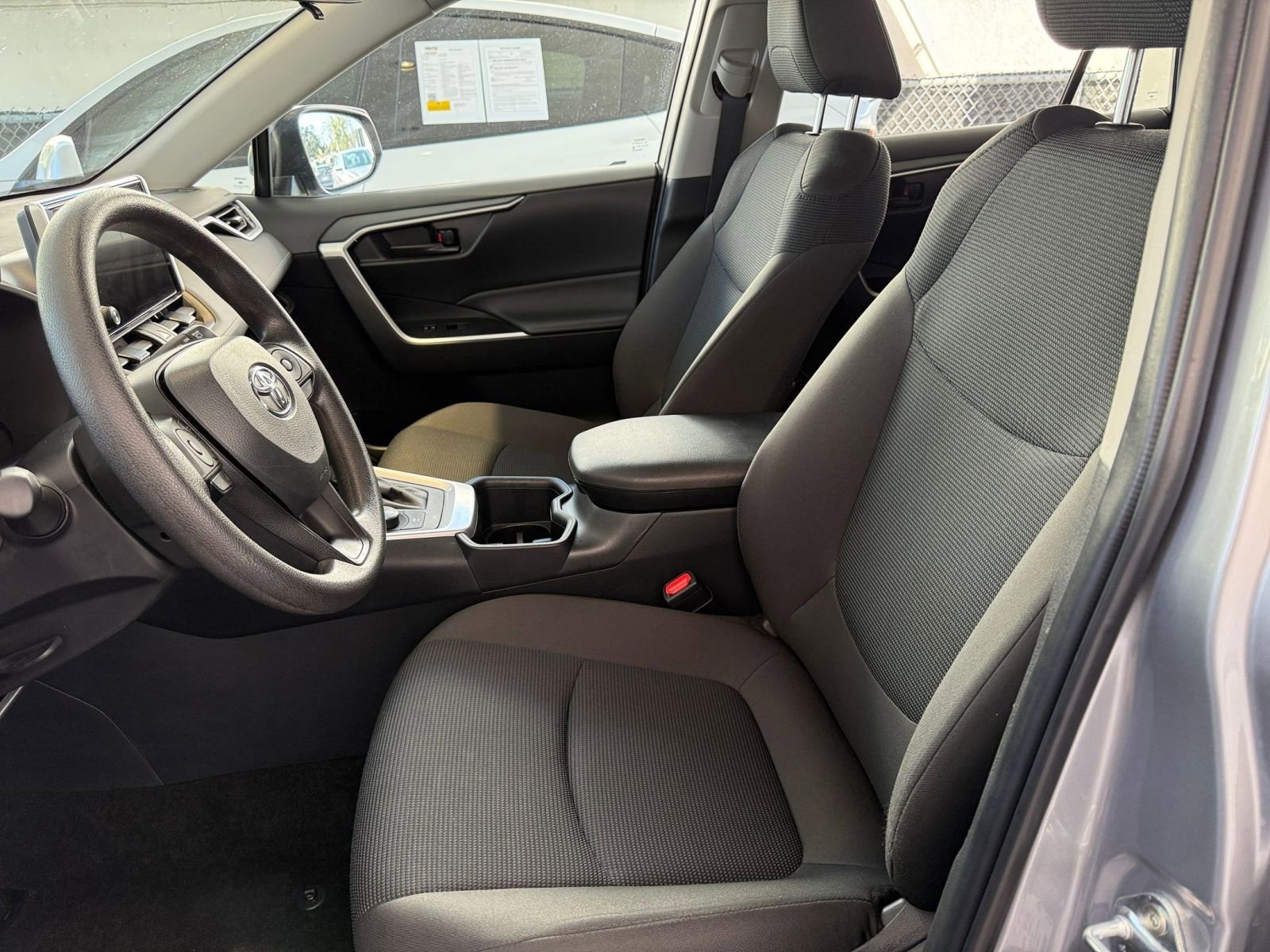 Thumbnail: 2025 Toyota RAV4 - 27