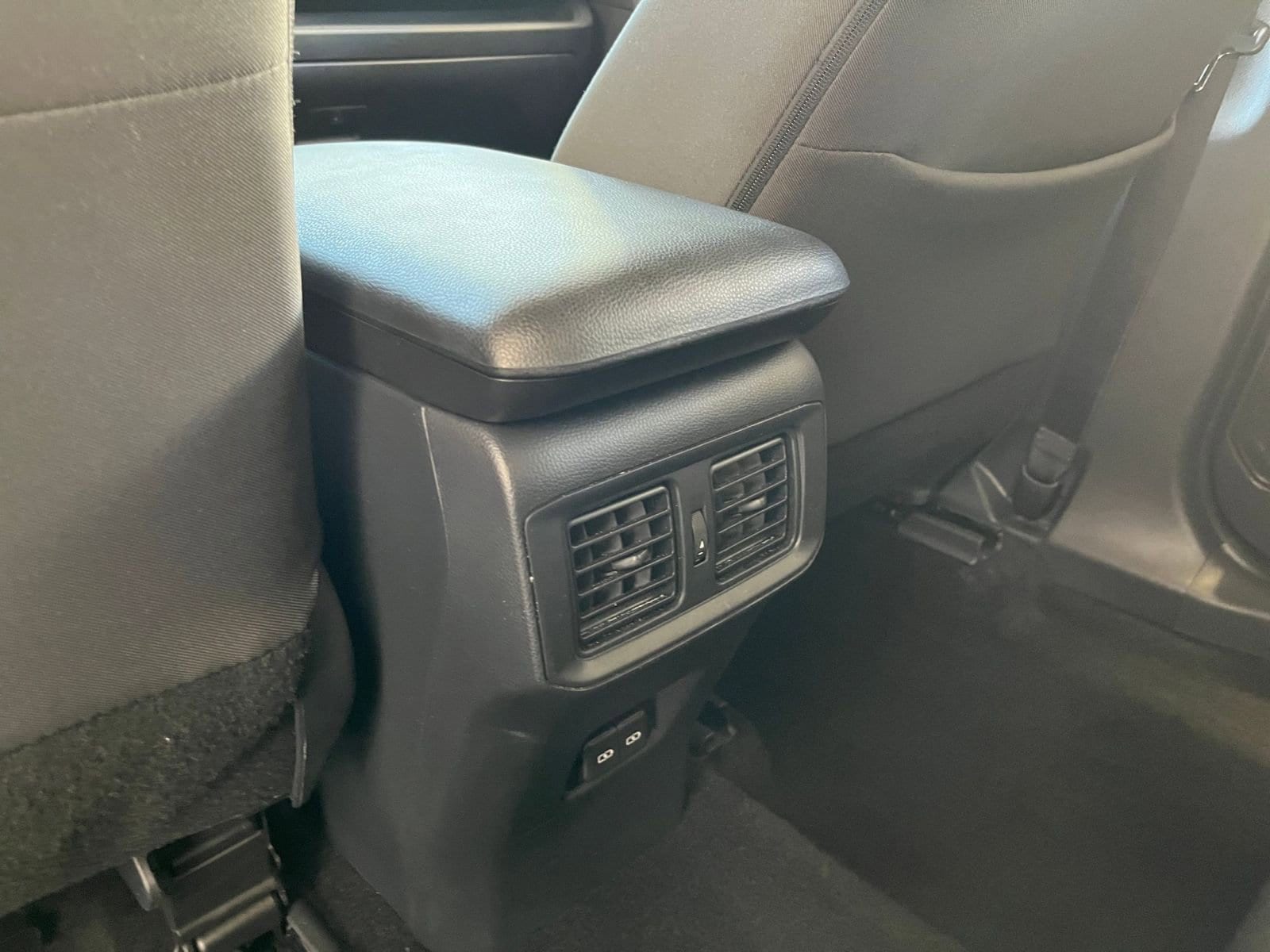 Thumbnail: 2025 Toyota RAV4 - 24