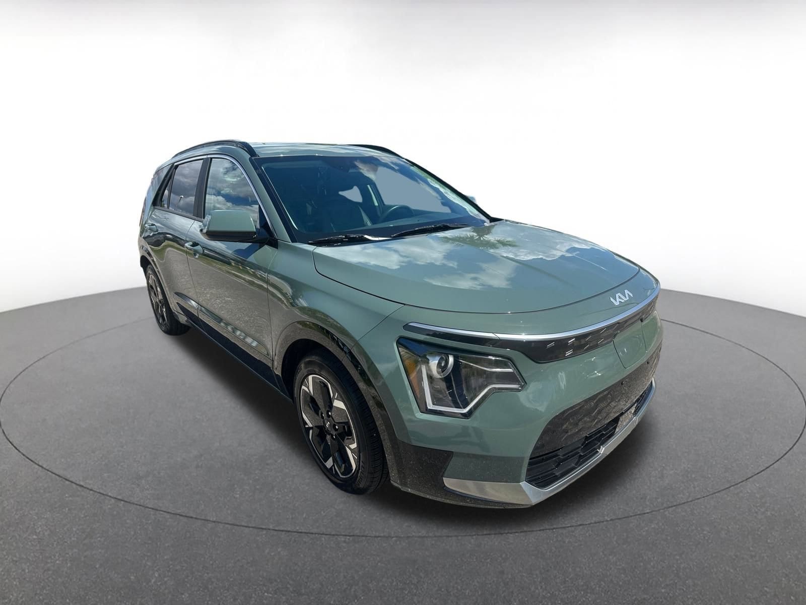 Thumbnail: 2023 Kia Niro - 1