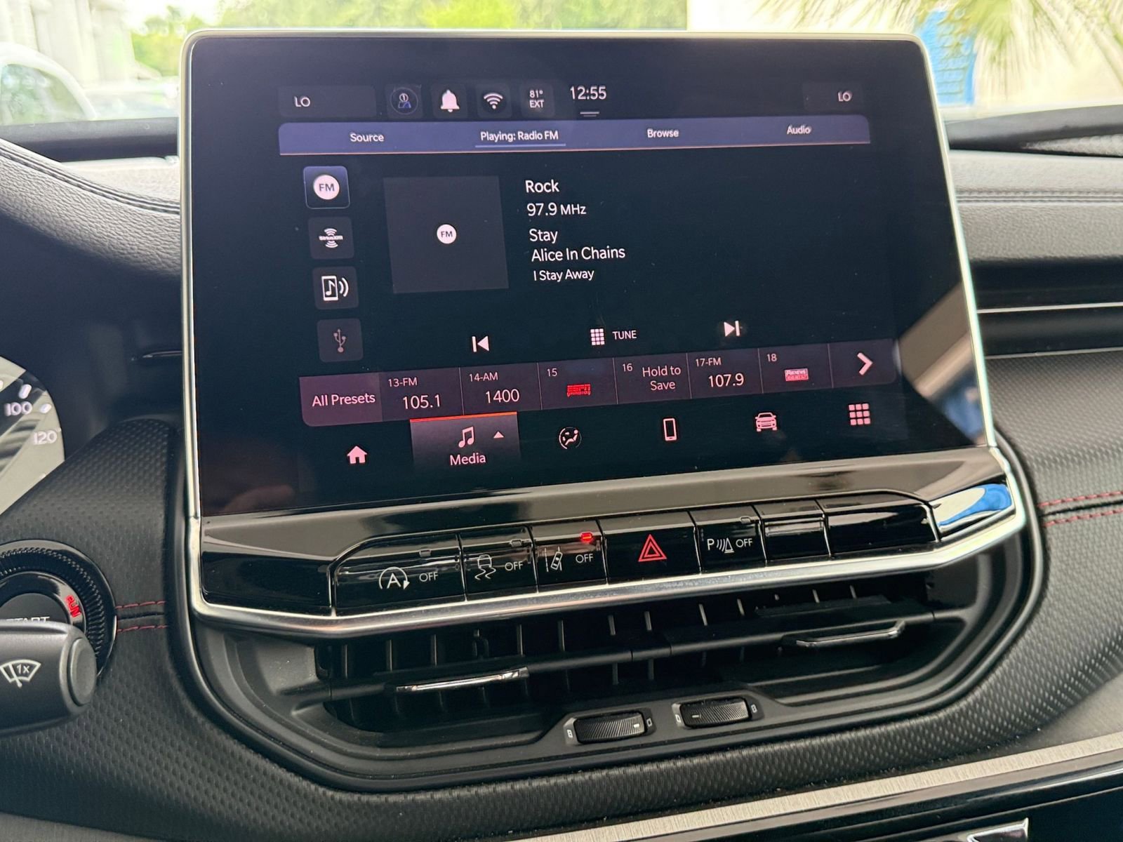 Thumbnail: 2025 Jeep Compass - 21