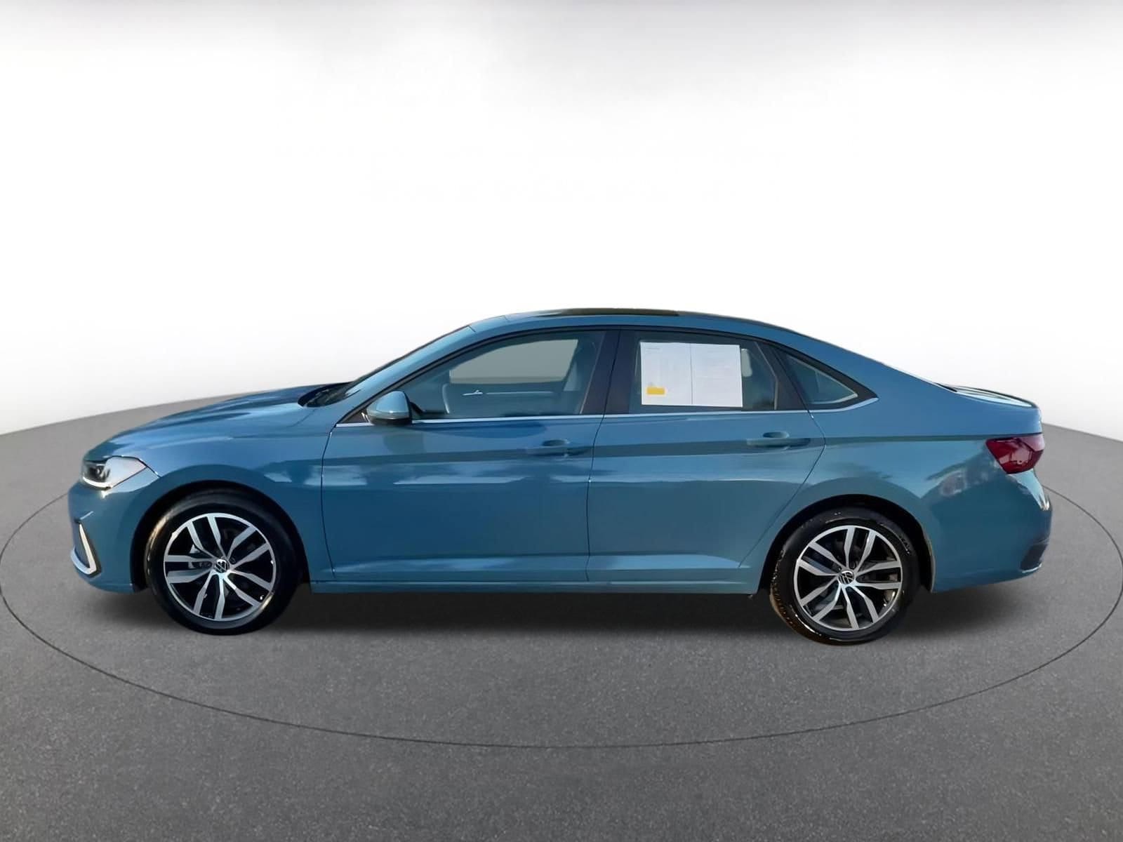 Thumbnail: 2025 Volkswagen Jetta - 9