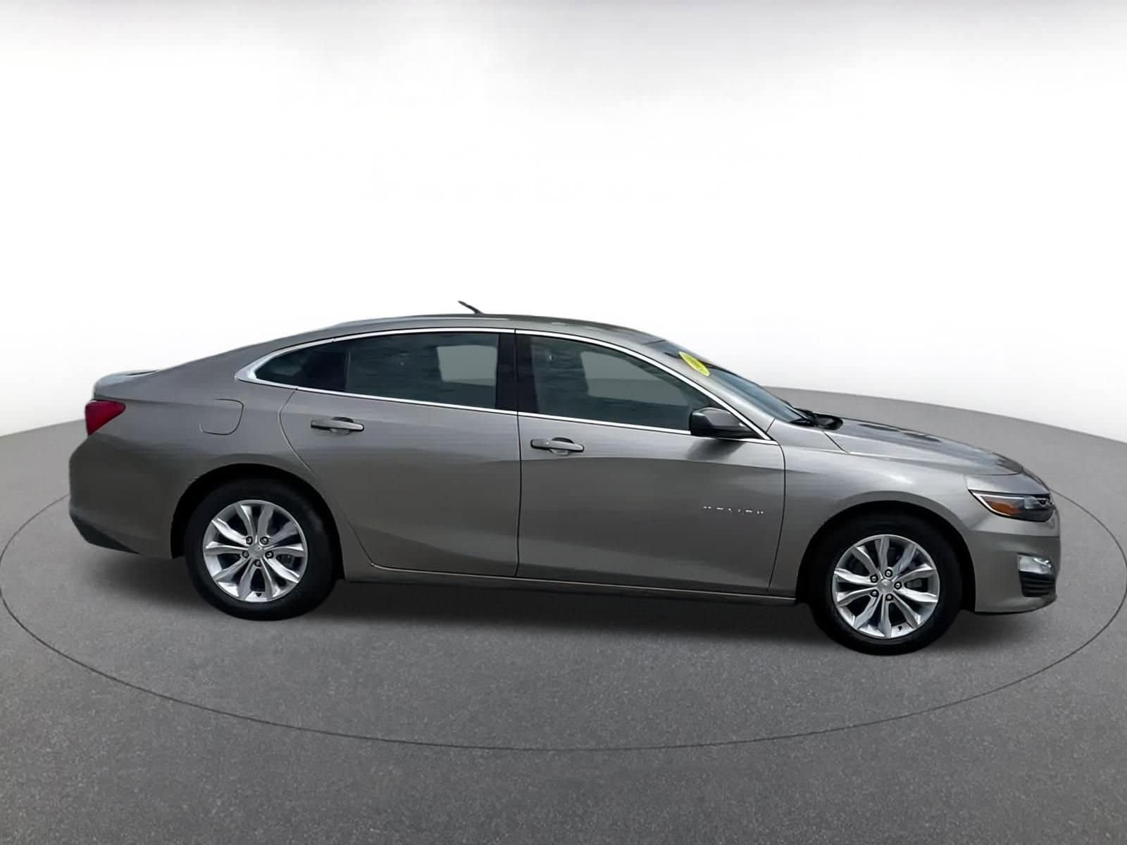 Thumbnail: 2023 Chevrolet Malibu - 15