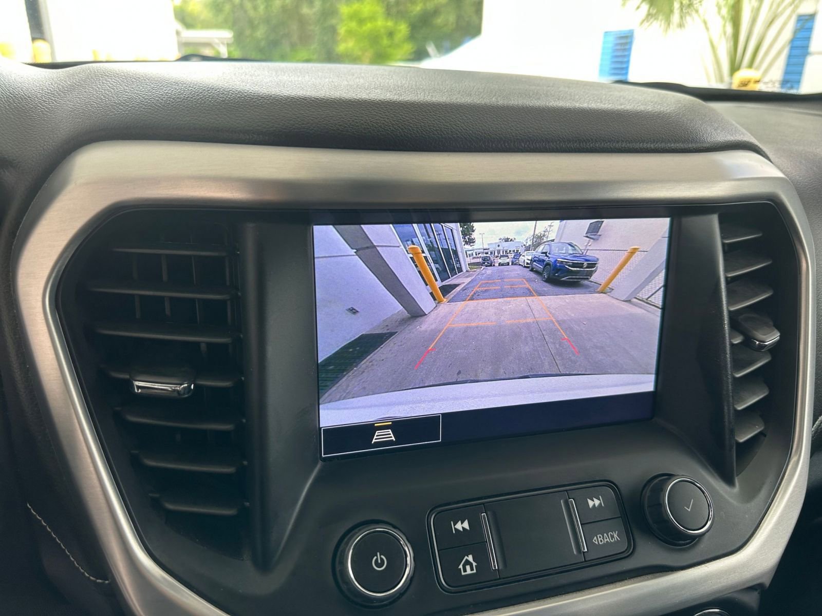 Thumbnail: 2023 GMC Acadia - 17