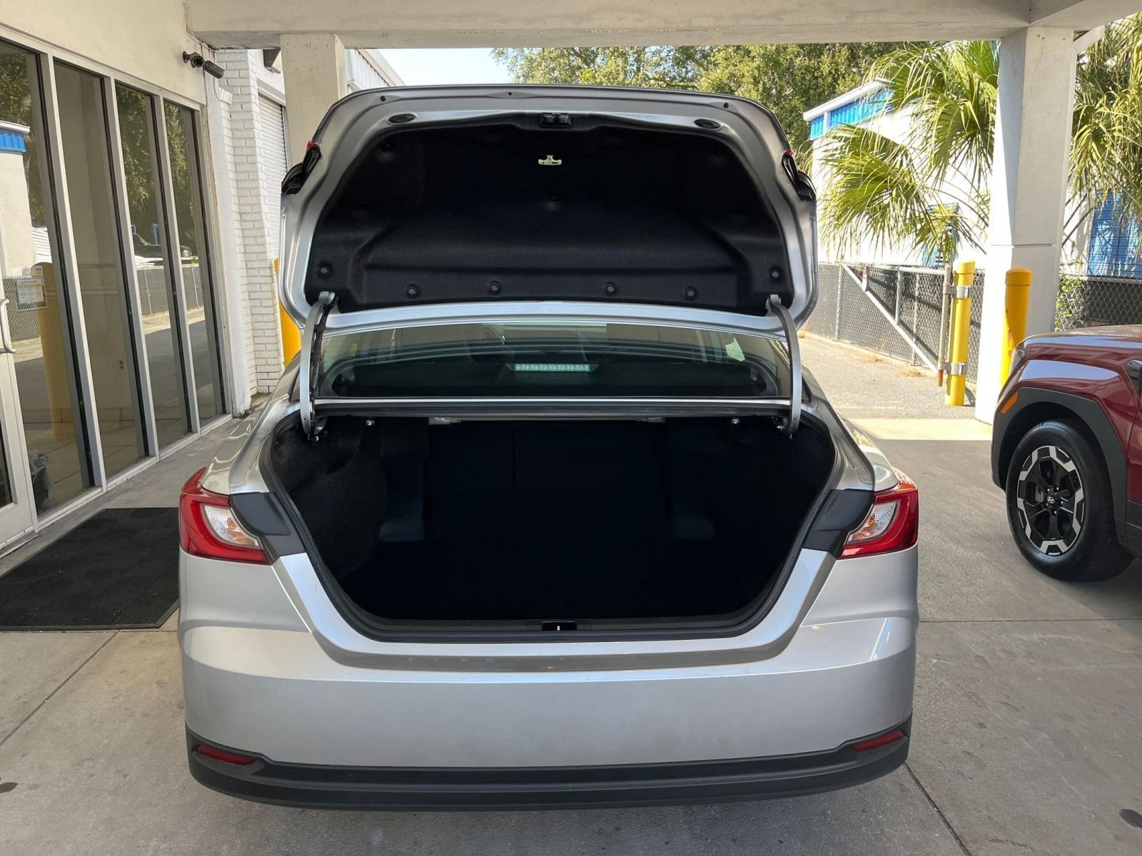 Thumbnail: 2025 Toyota Camry - 31