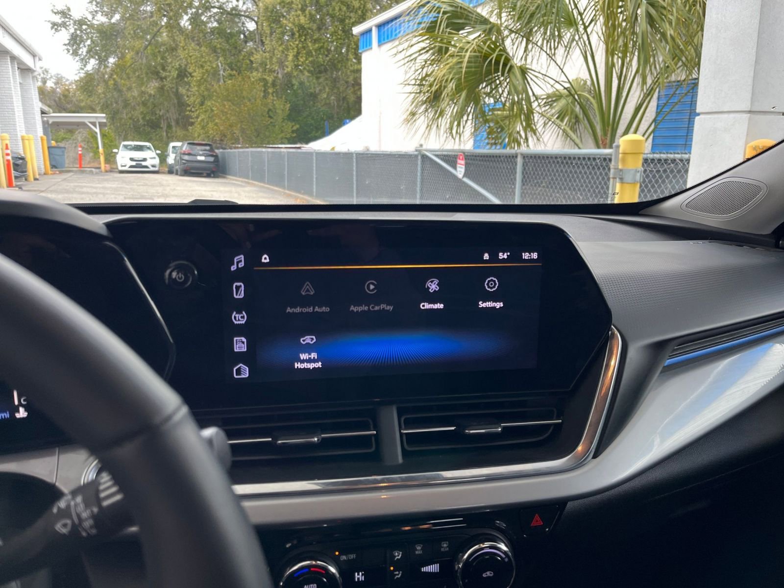 Thumbnail: 2025 Chevrolet Trax - 17