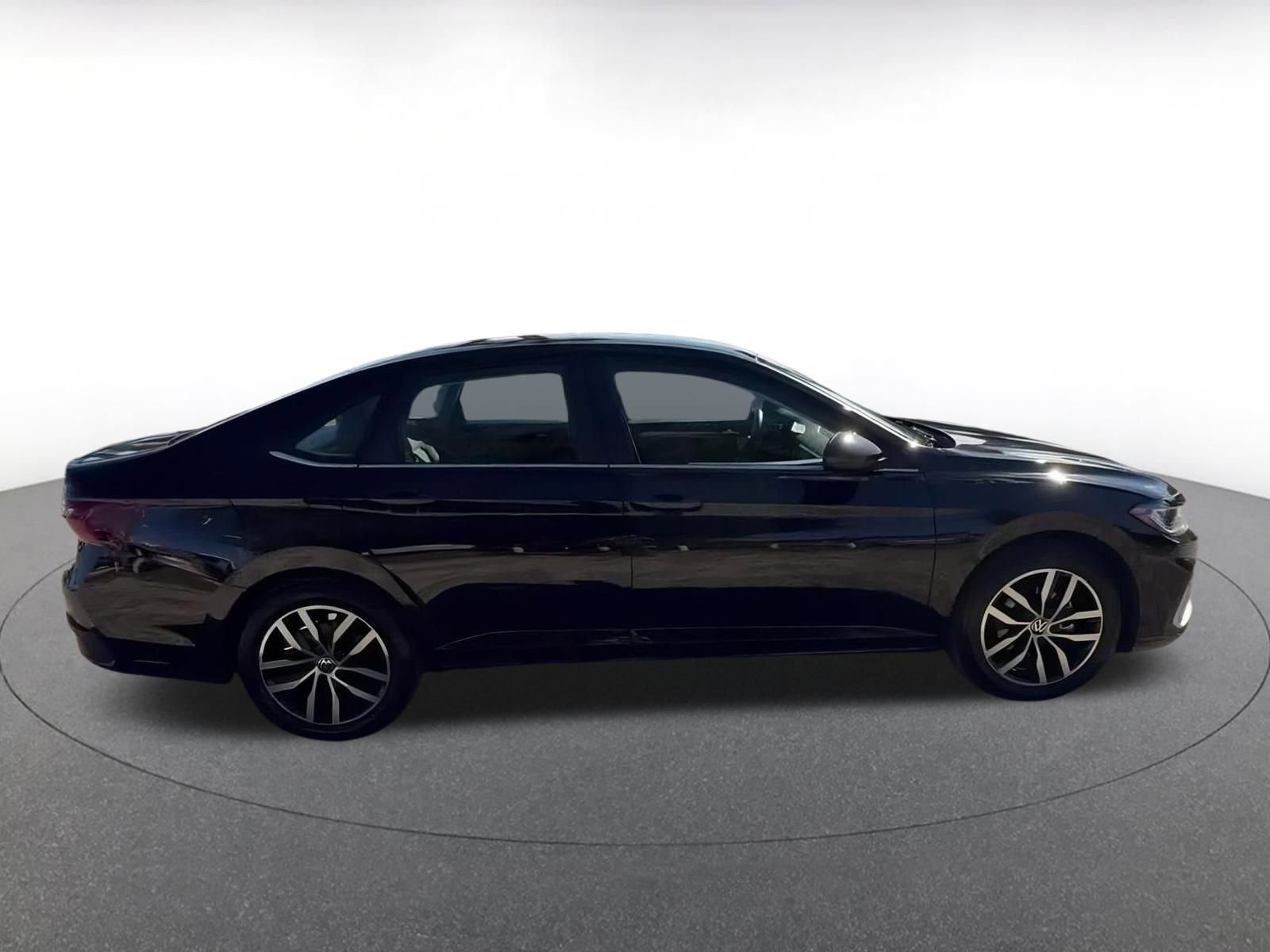 Thumbnail: 2025 Volkswagen Jetta - 14