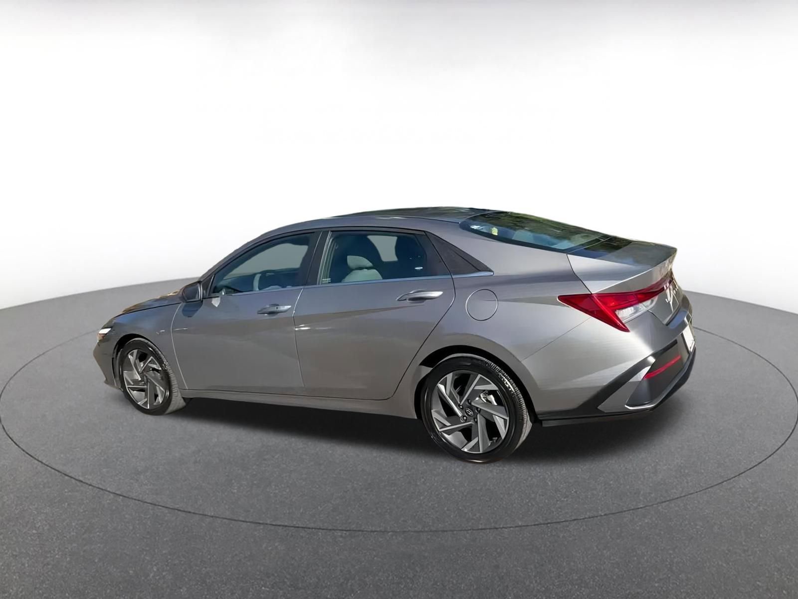 Thumbnail: 2025 Hyundai Elantra - 10