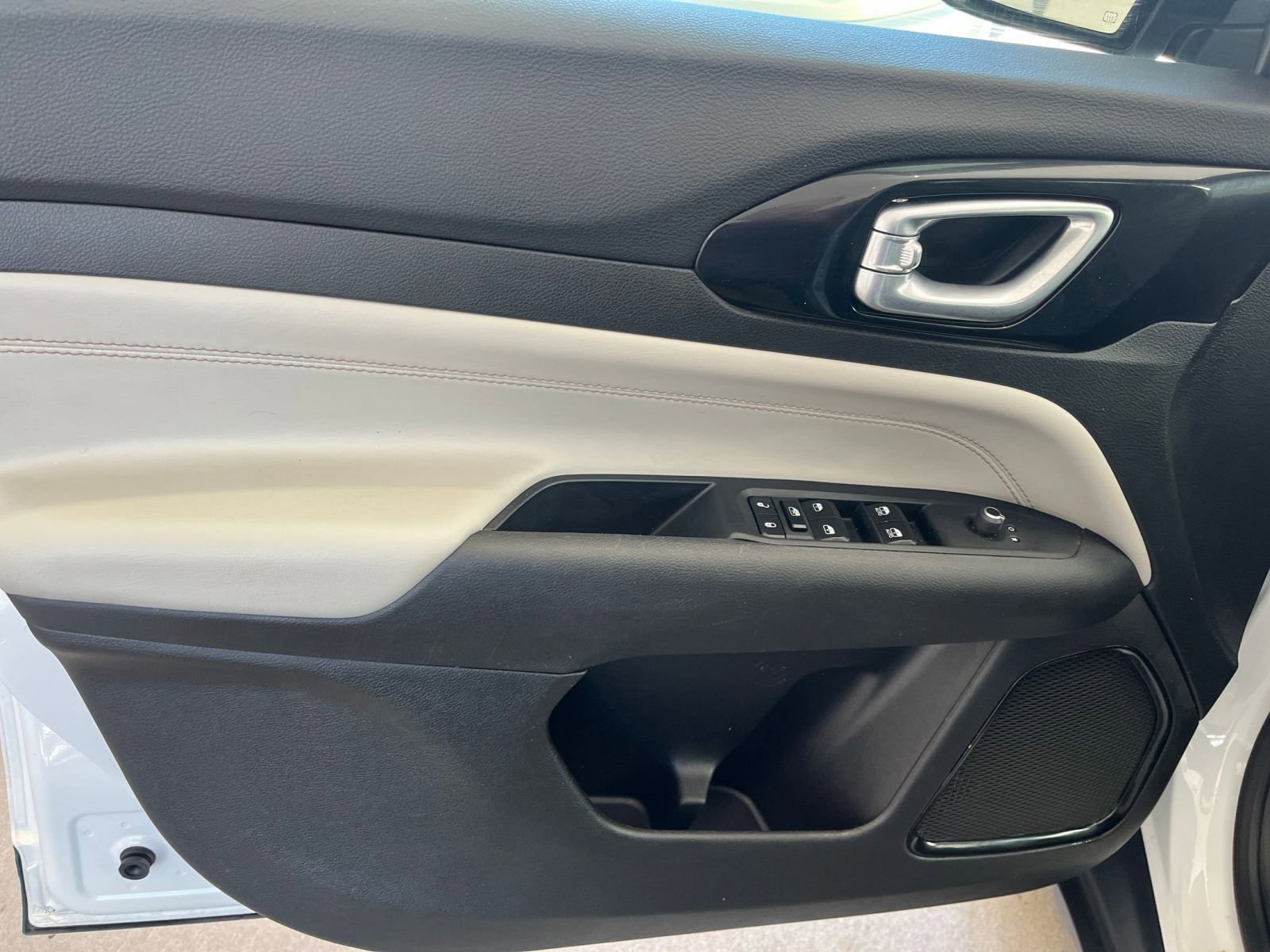 Thumbnail: 2025 Jeep Compass - 20