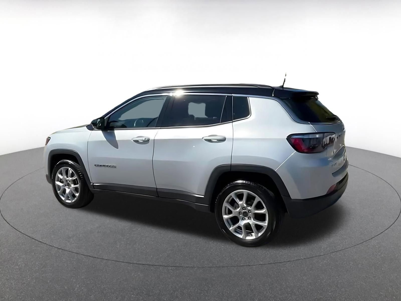 Thumbnail: 2025 Jeep Compass - 10