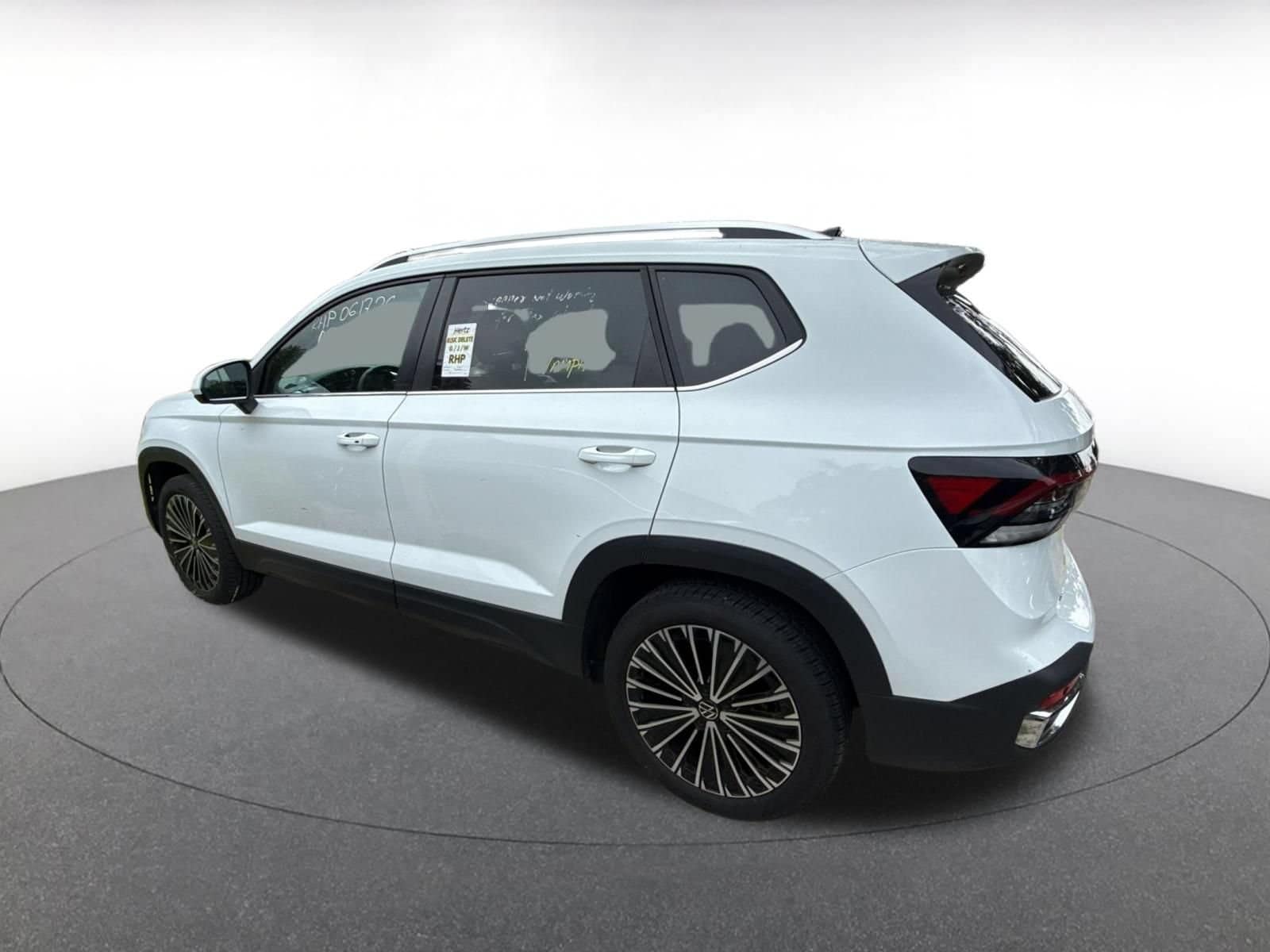 Thumbnail: 2025 Volkswagen Taos - 5
