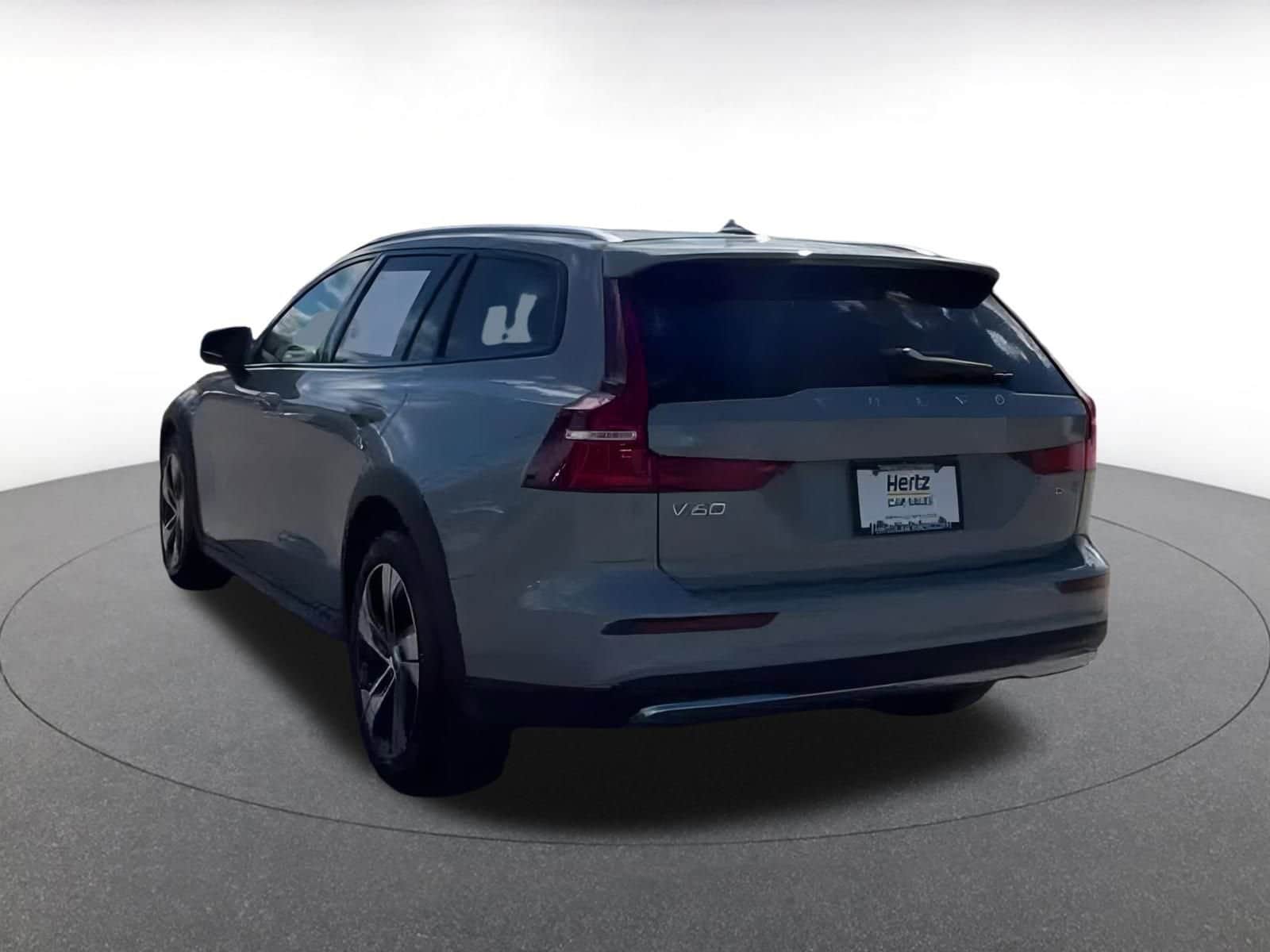 Thumbnail: 2025 Volvo S60 - 10