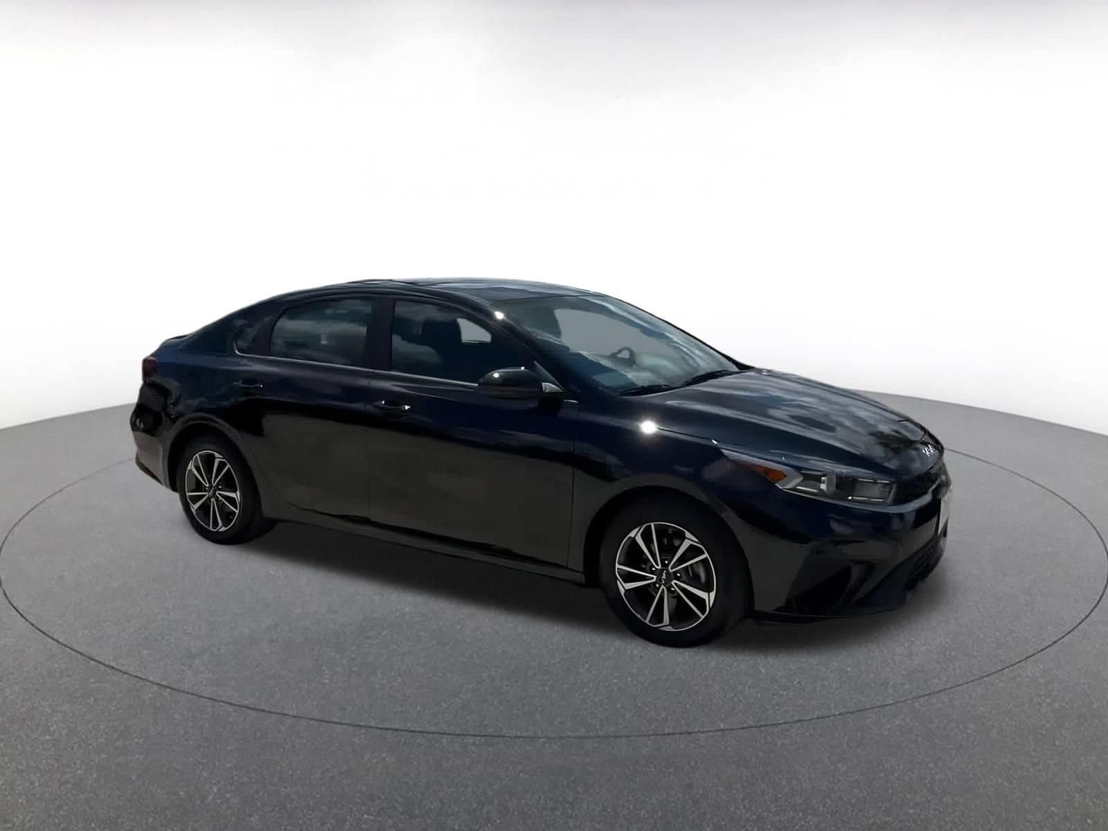 Thumbnail: 2024 Kia Forte - 2