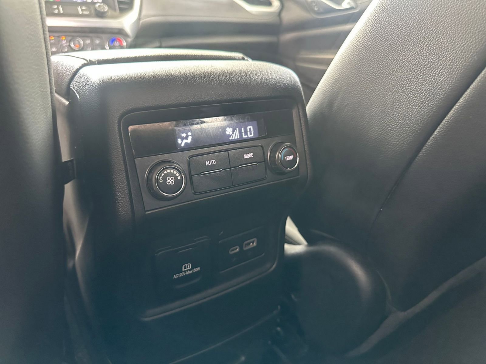 Thumbnail: 2023 GMC Acadia - 24