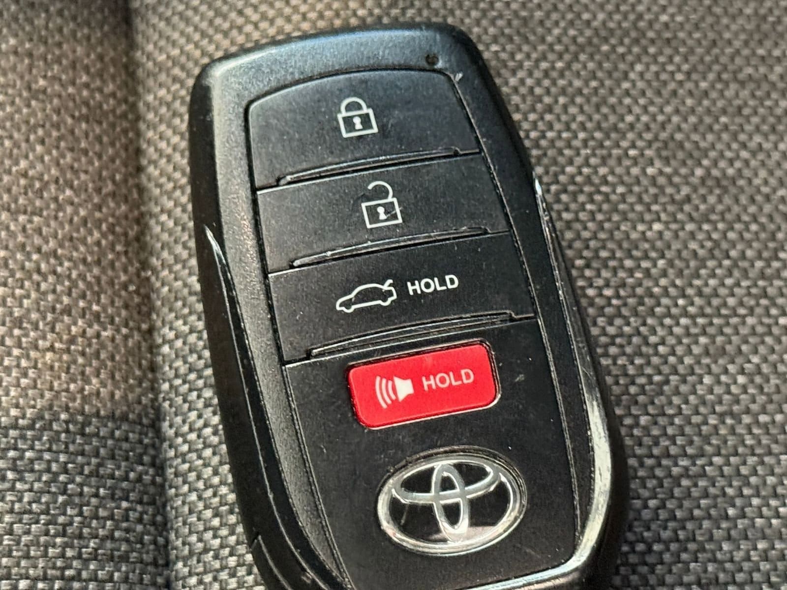 Thumbnail: 2025 Toyota Camry - 22