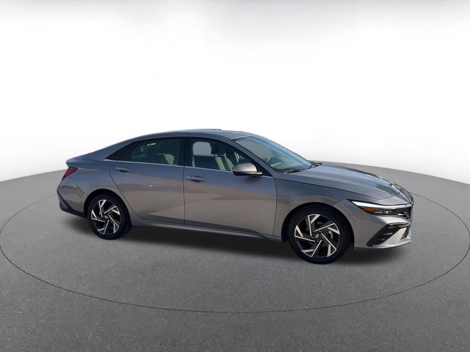 Thumbnail: 2025 Hyundai Elantra - 2