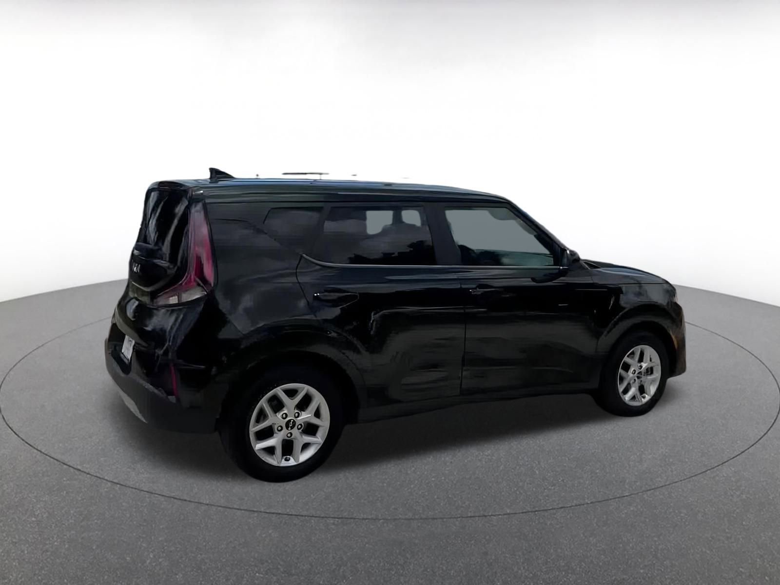 Thumbnail: 2023 Kia Soul - 13