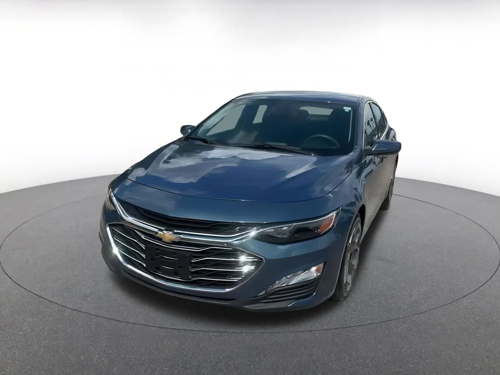 Thumbnail: 2024 Chevrolet Malibu - 6