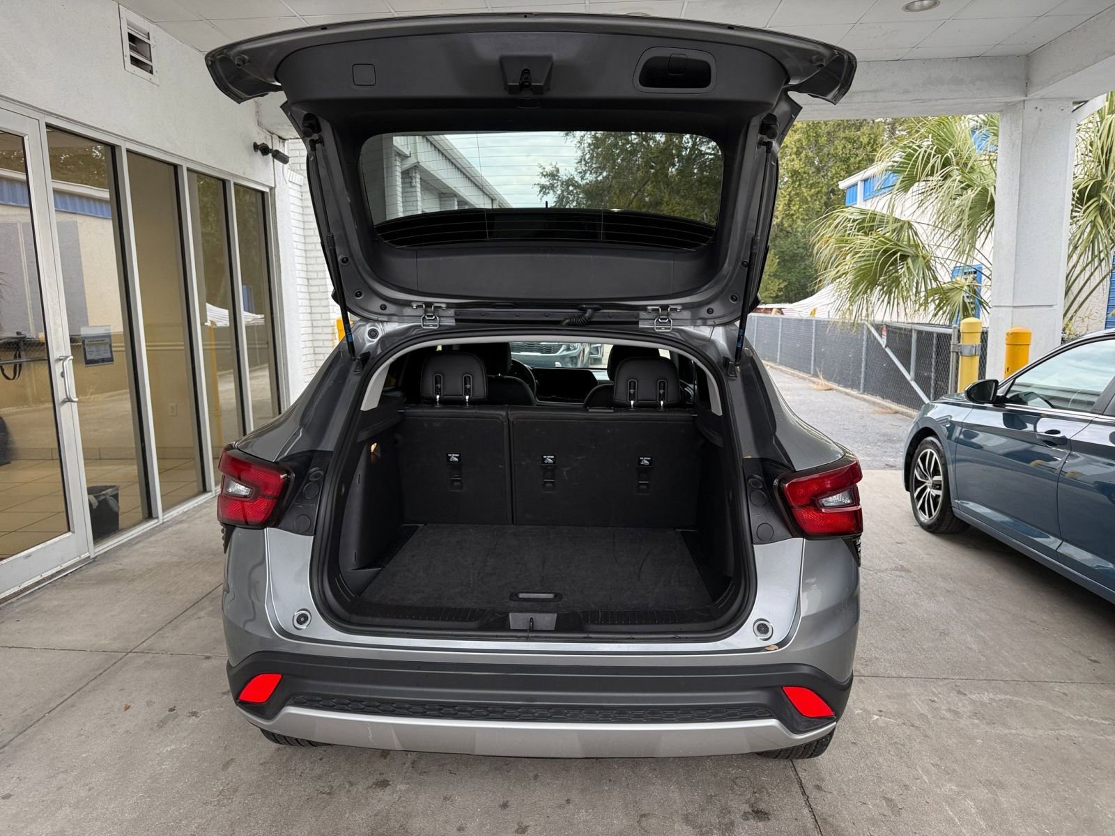 Thumbnail: 2025 Chevrolet Trax - 31