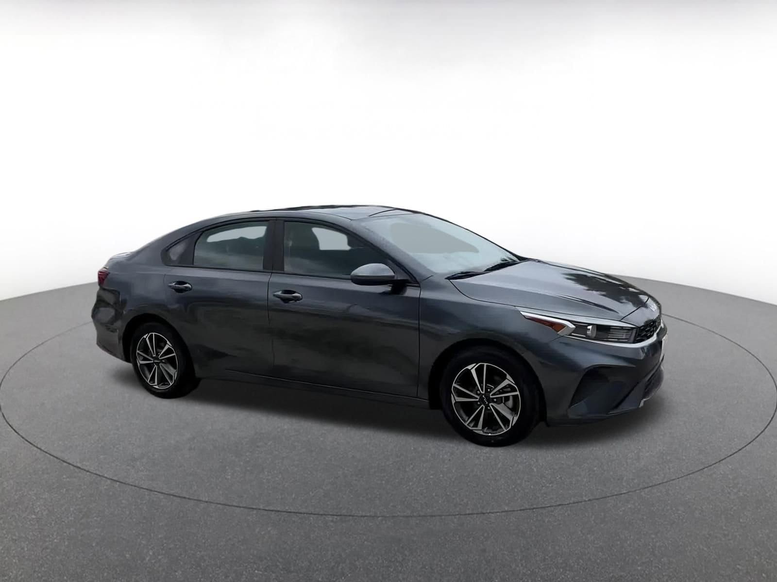 Thumbnail: 2023 Kia Forte - 2