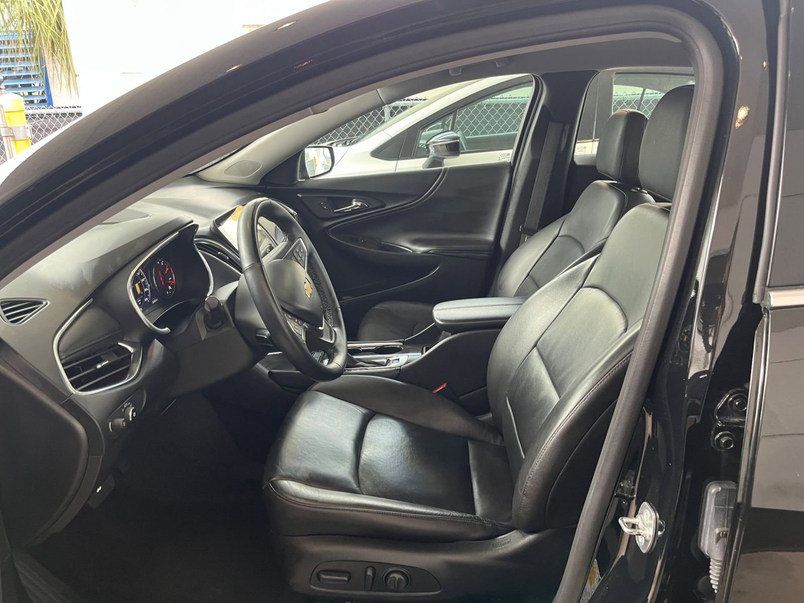 Thumbnail: 2024 Chevrolet Malibu - 27