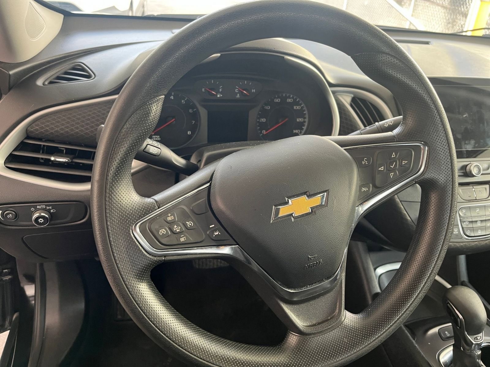 Thumbnail: 2023 Chevrolet Malibu - 28