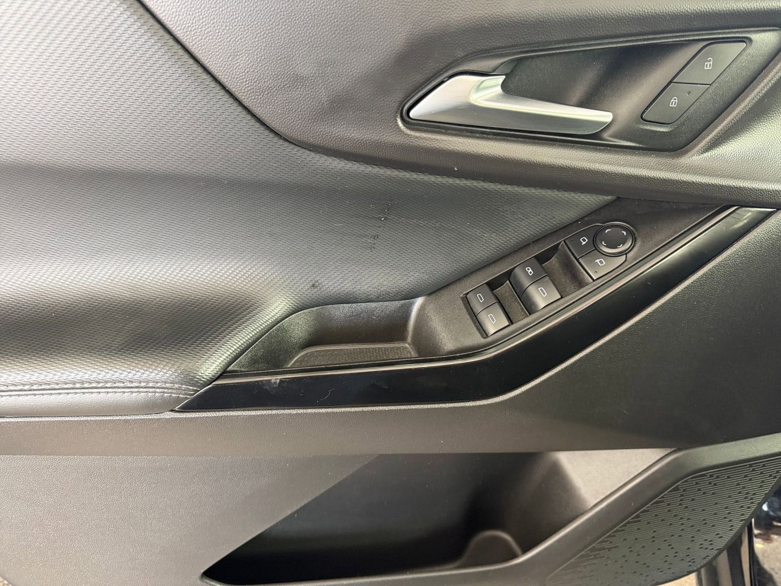 Thumbnail: 2025 Chevrolet Equinox - 18