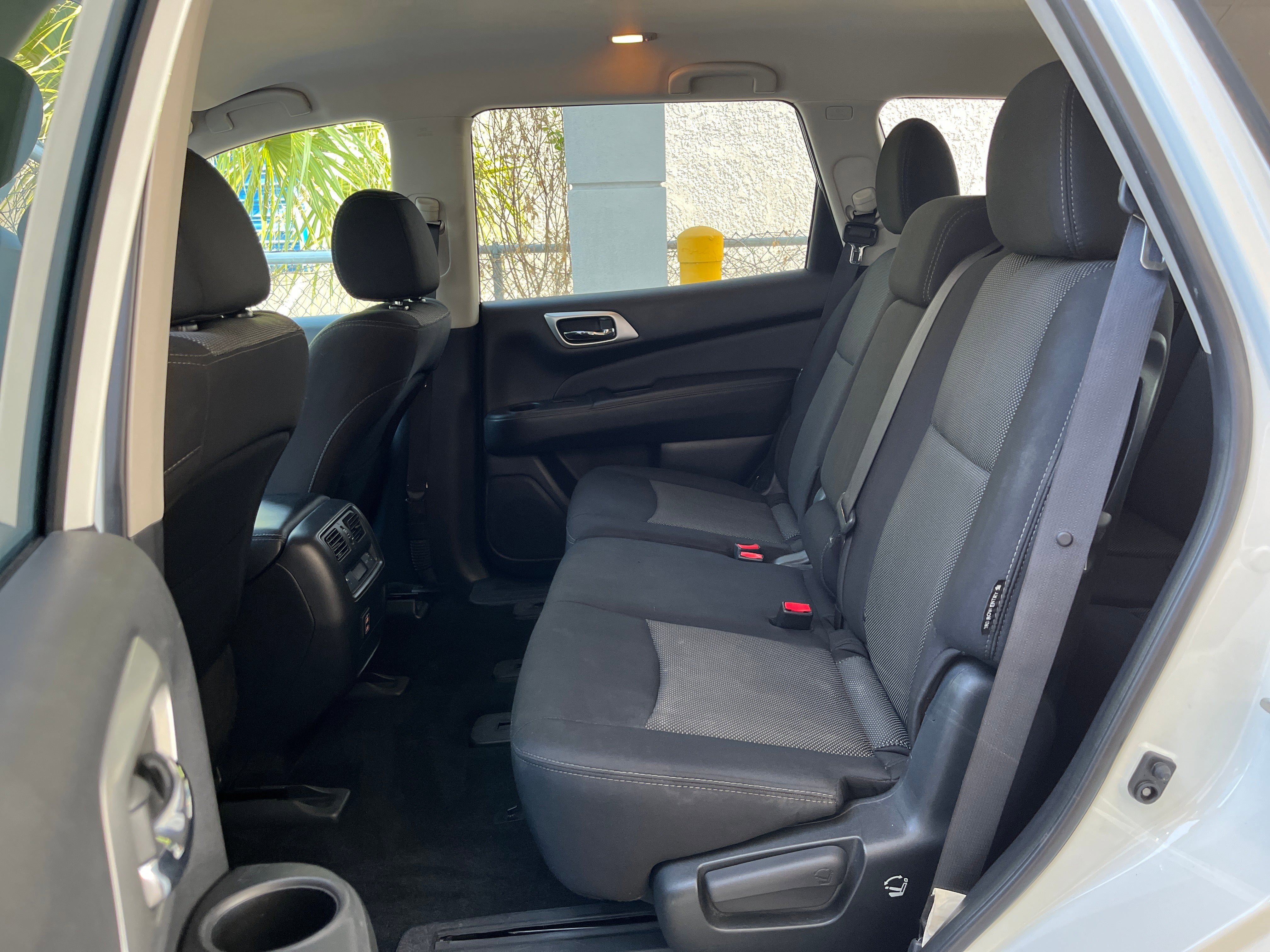 2018 Nissan Pathfinder S 25