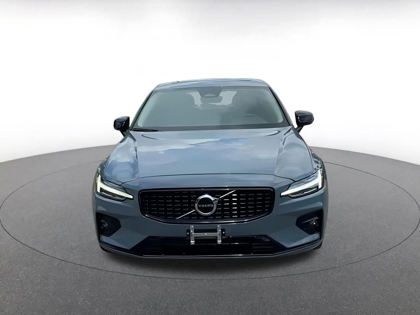 Thumbnail: 2024 Volvo S60 - 5