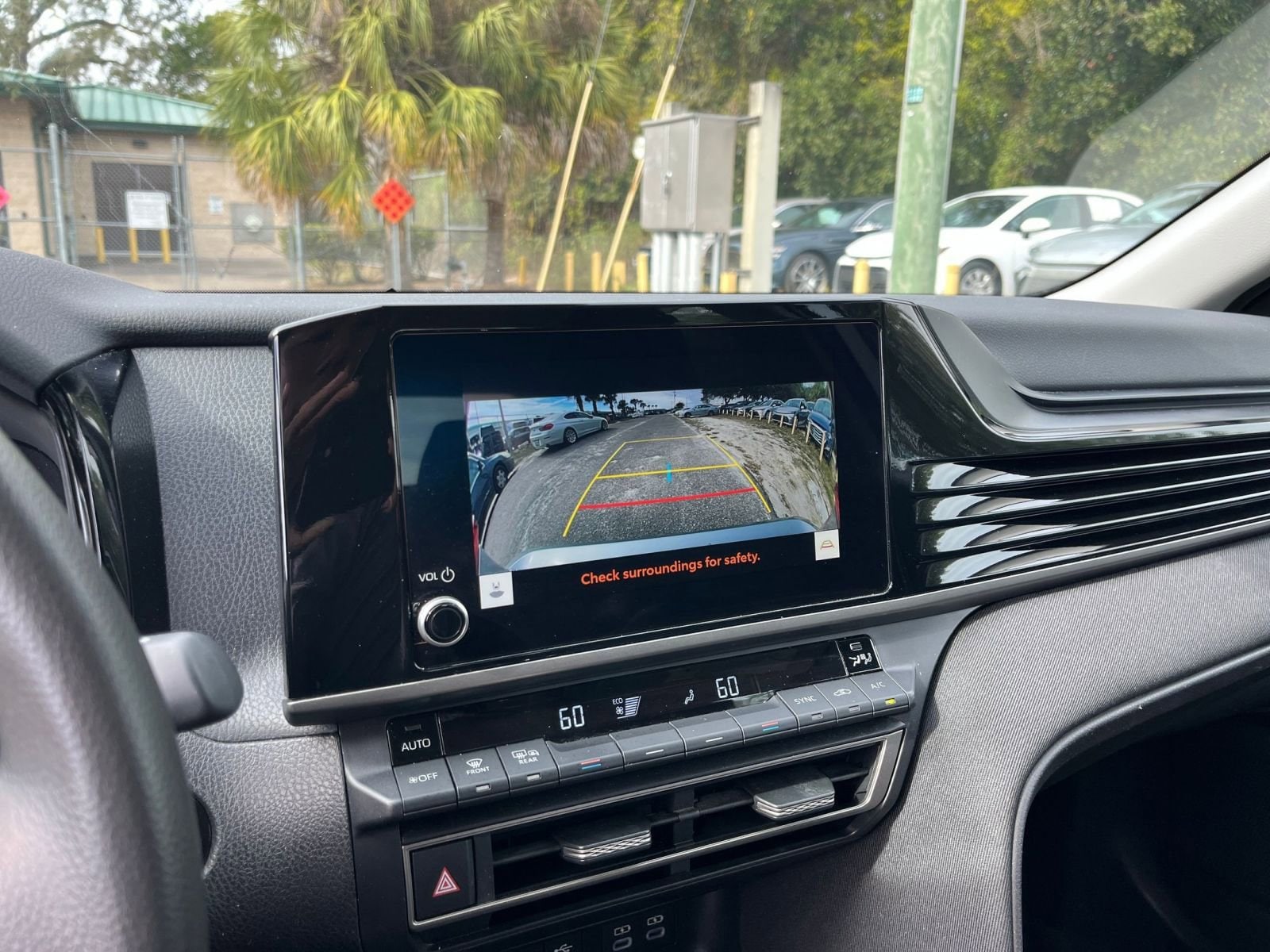 Thumbnail: 2025 Toyota Camry - 17