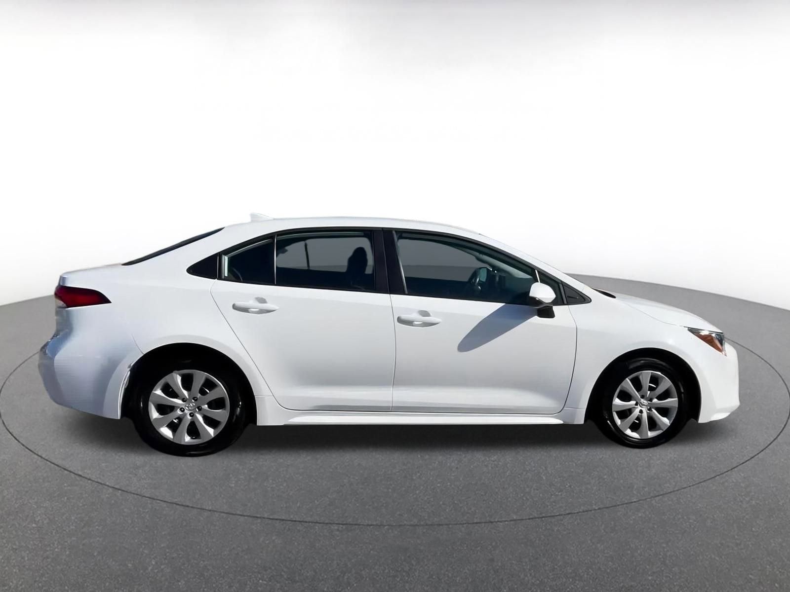 Thumbnail: 2025 Toyota Corolla - 16