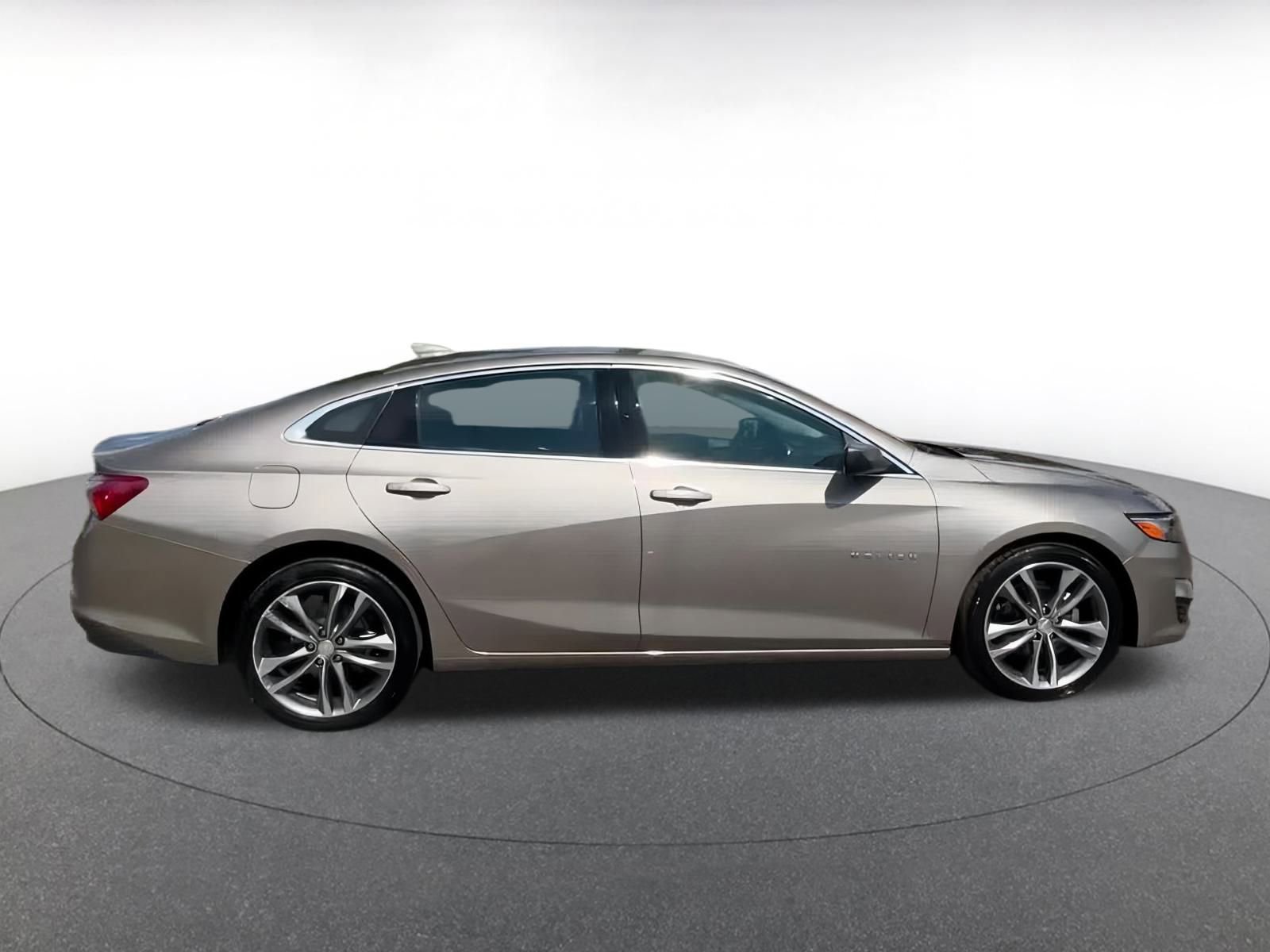 Thumbnail: 2024 Chevrolet Malibu - 16