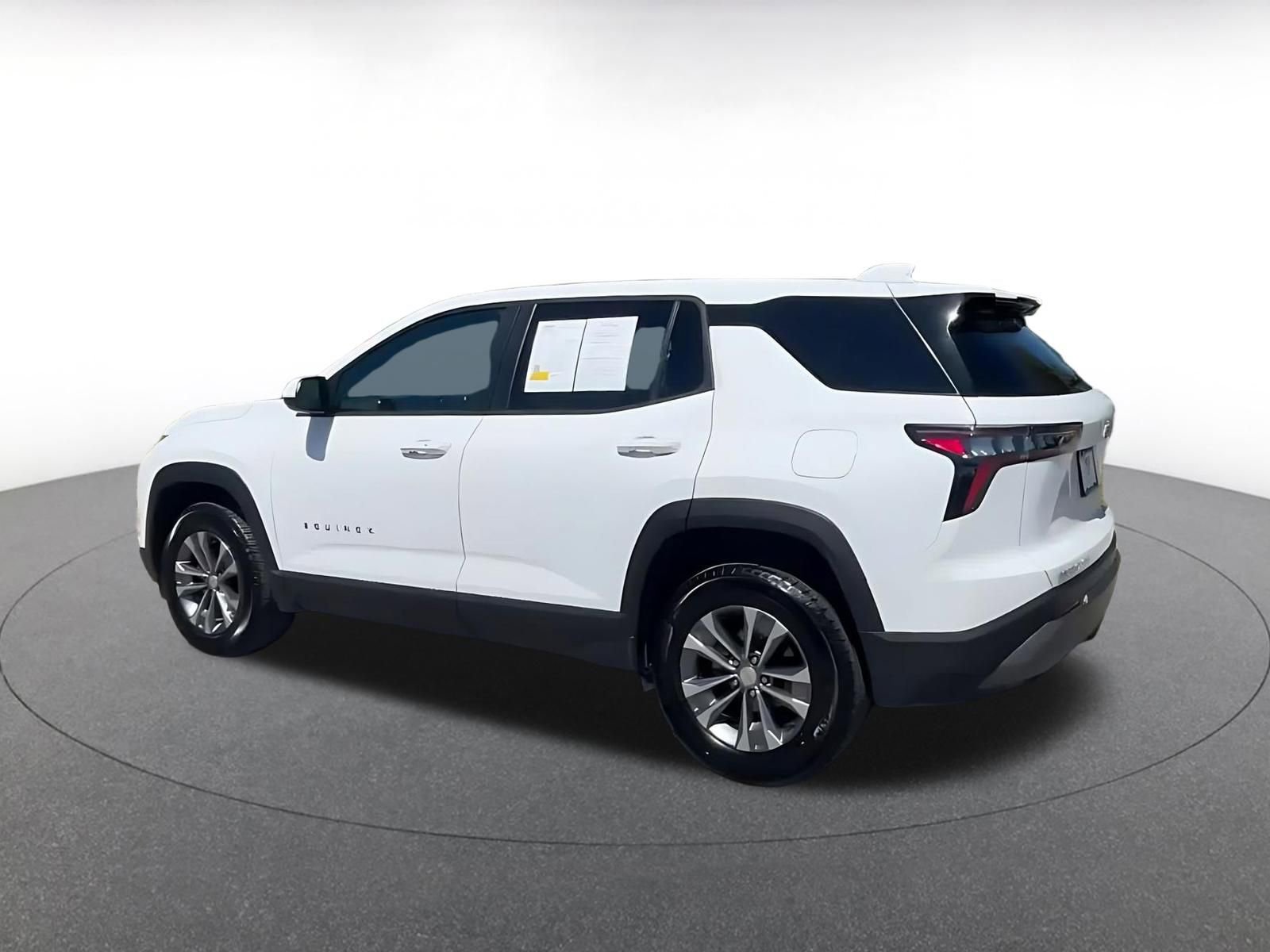 Thumbnail: 2025 Chevrolet Equinox - 10