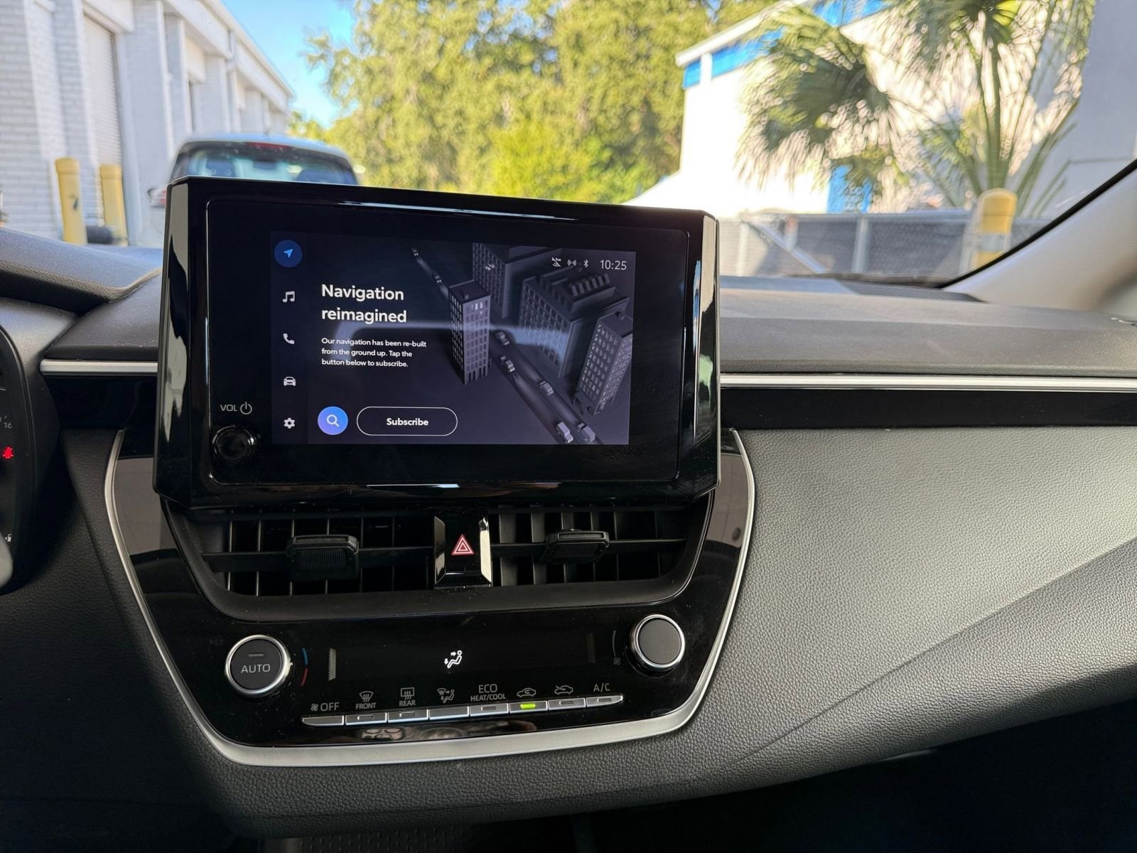 Thumbnail: 2025 Toyota Corolla - 18