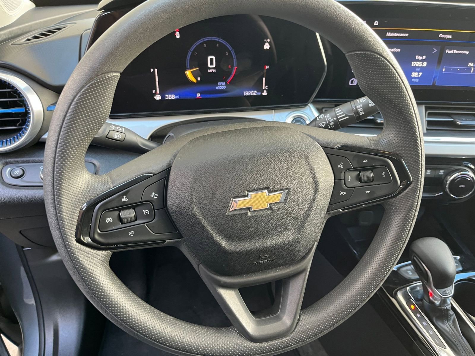 Thumbnail: 2025 Chevrolet Trax - 28